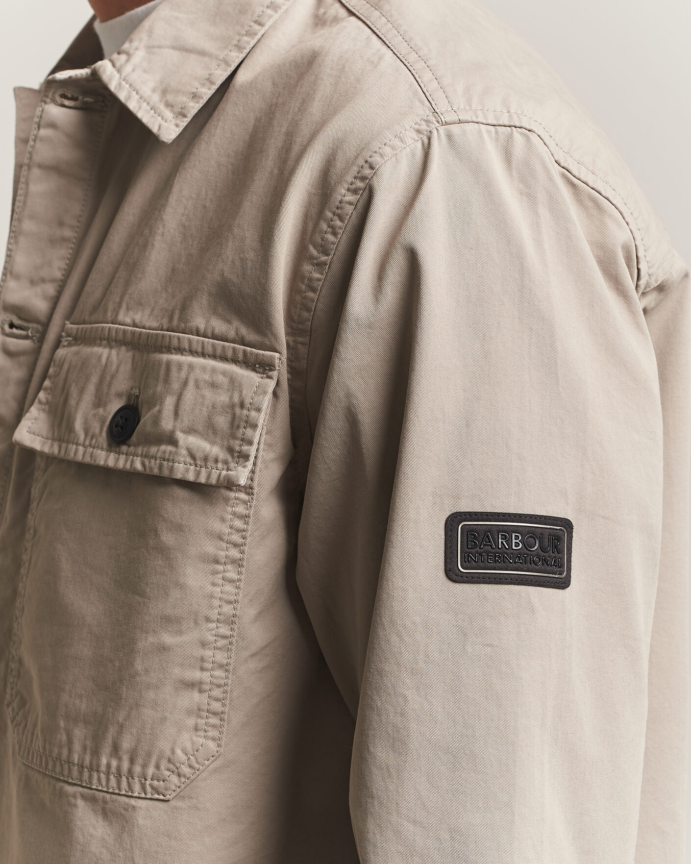 Herre | Skjorter | Barbour International | Arlo Cotton Overshirt Concrete