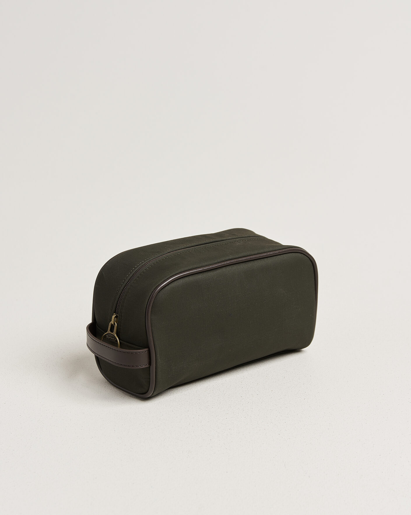 Herre | Vesker | Barbour Lifestyle | Waxed Washbag Olive