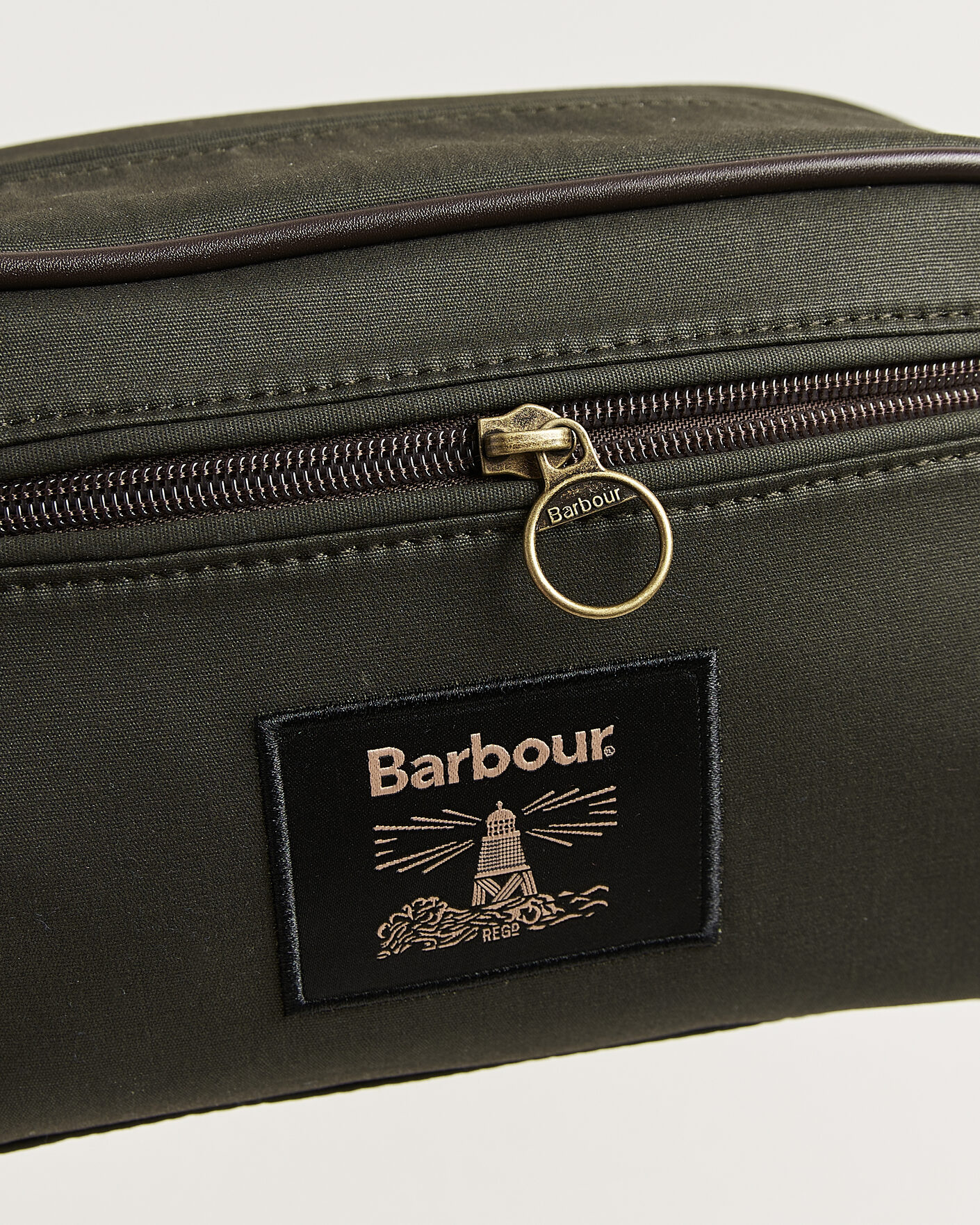 Herre | Vesker | Barbour Lifestyle | Waxed Washbag Olive