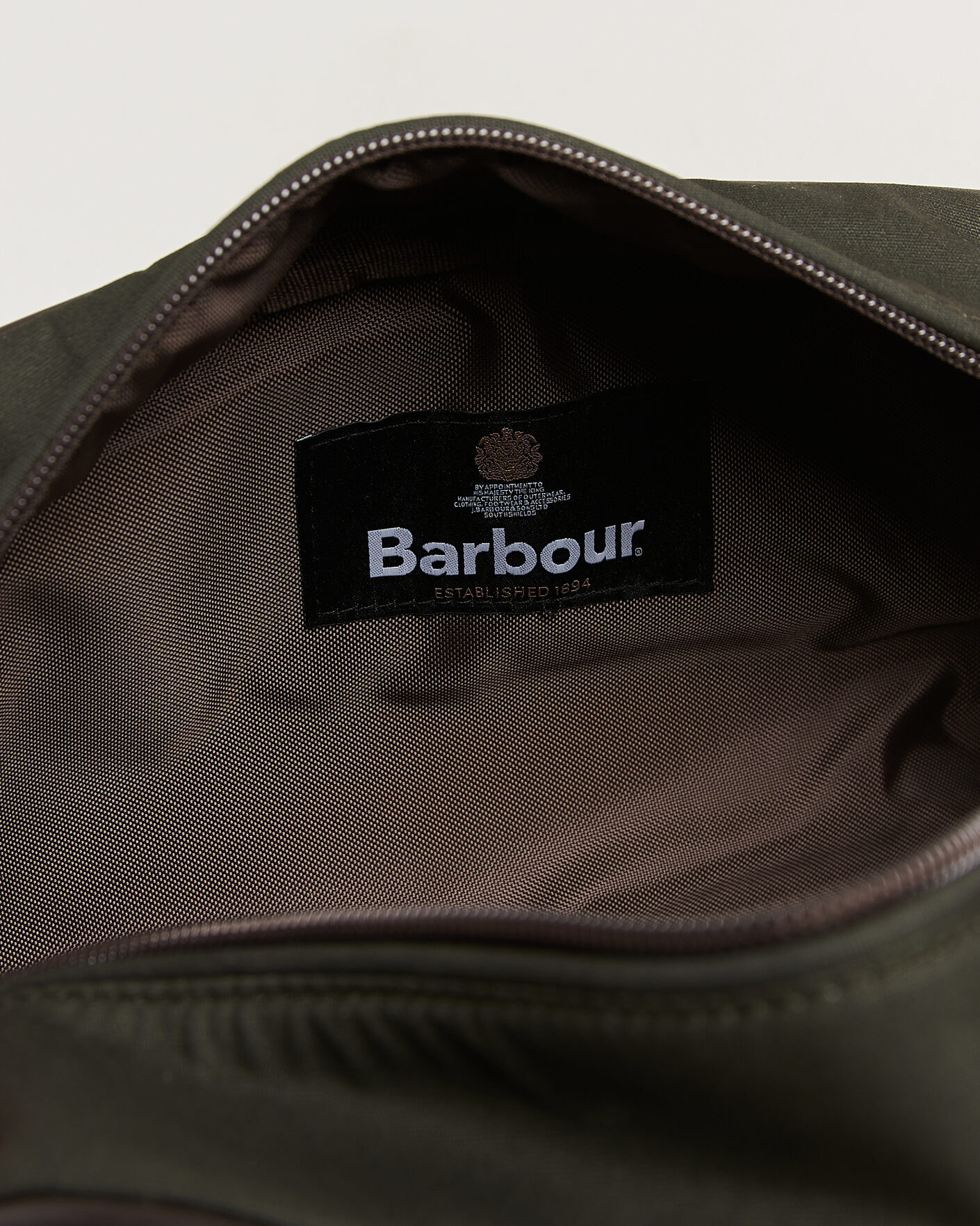 Herre | Vesker | Barbour Lifestyle | Waxed Washbag Olive