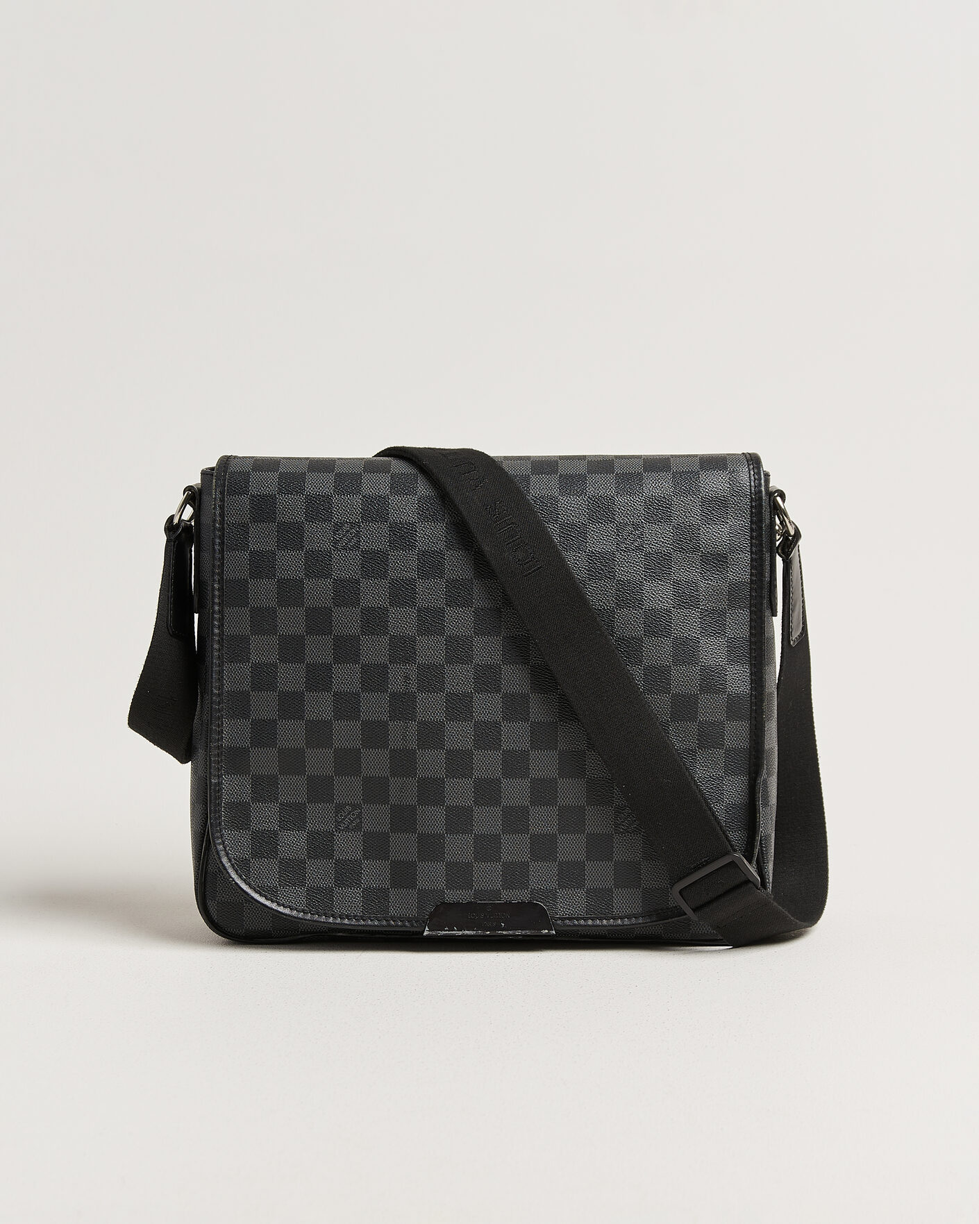 Herre | Pre-Owned & Vintage Bags | Louis Vuitton Pre-Owned | Daniel Shoulder Bag MM Damier Graphite