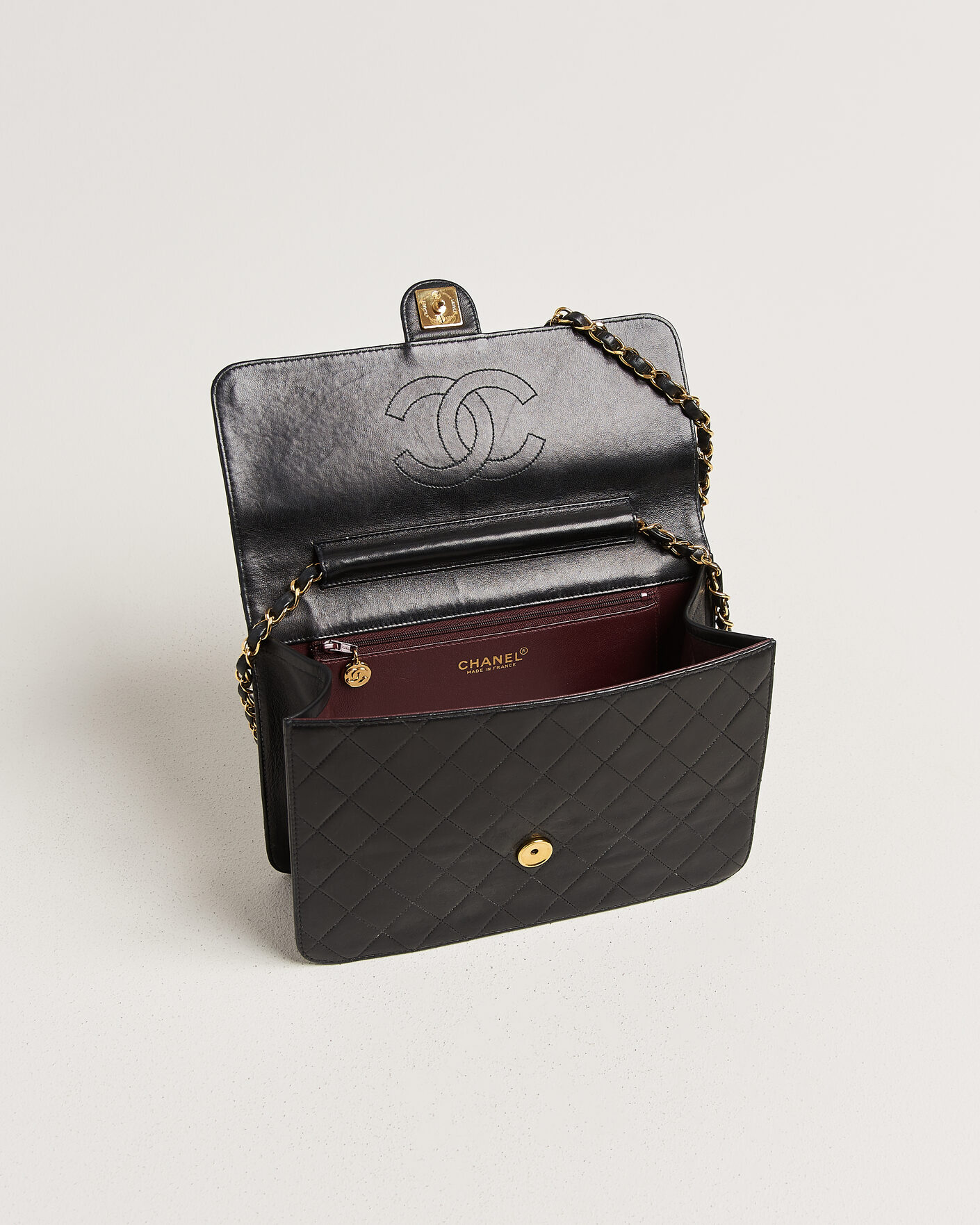 Herre | Pre-Owned & Vintage Bags | Chanel Pre-Owned | Single Flap Bag Black