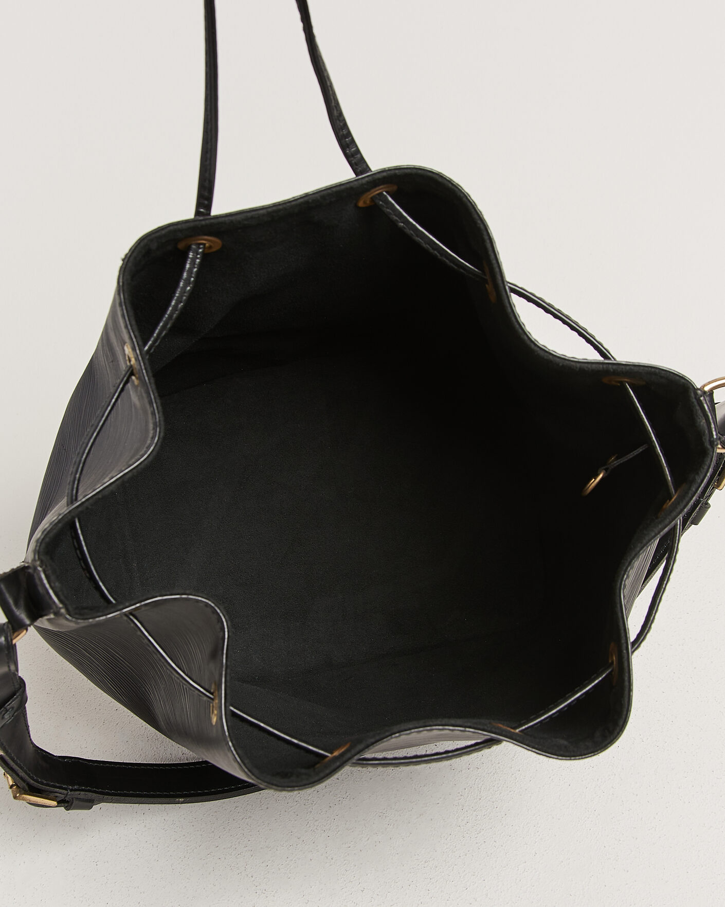 Herre | Pre-Owned & Vintage Bags | Louis Vuitton Pre-Owned | Petit Noé Epi Leather Black