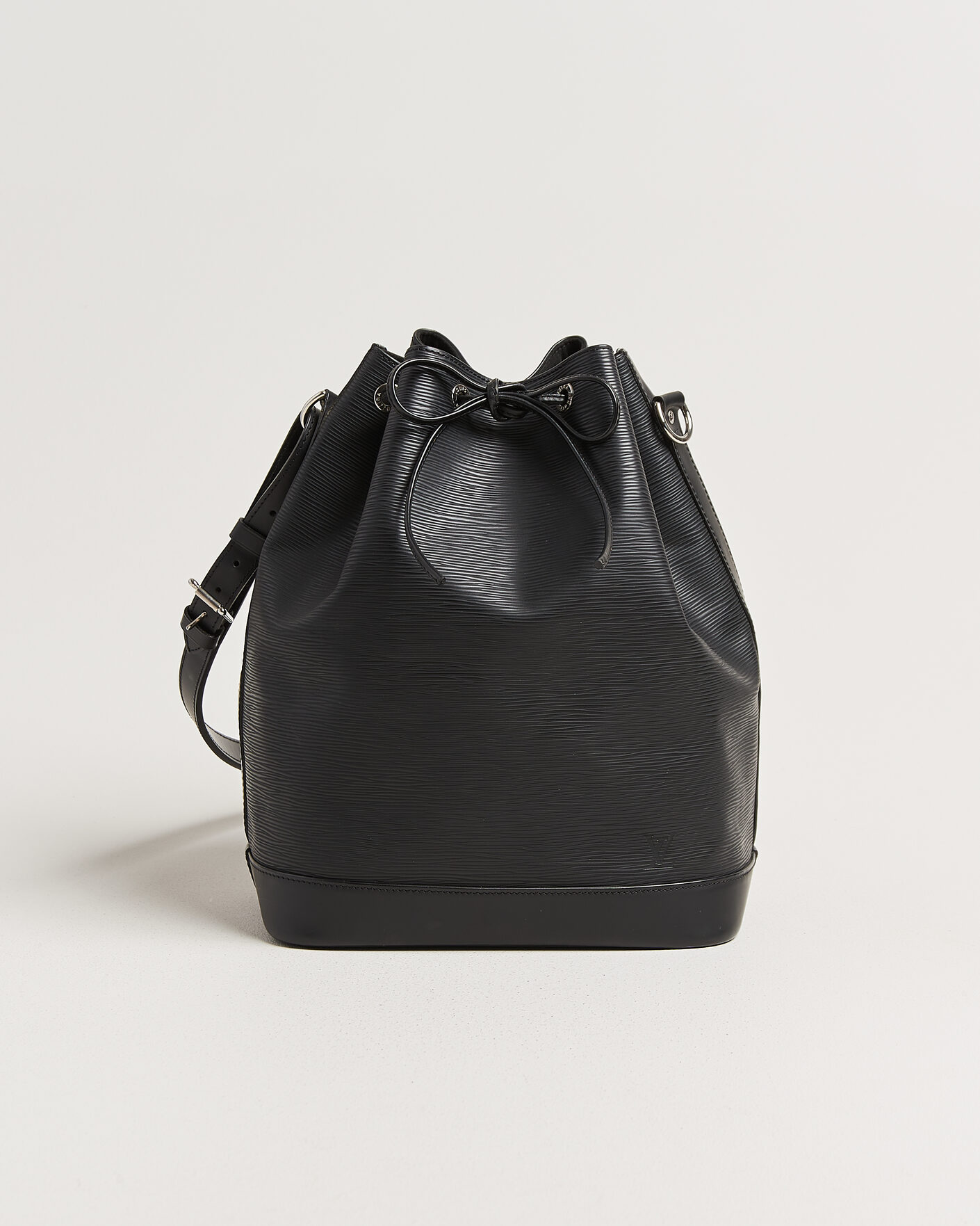 Herre | Pre-Owned & Vintage Bags | Louis Vuitton Pre-Owned | Noé Epi Leather Black