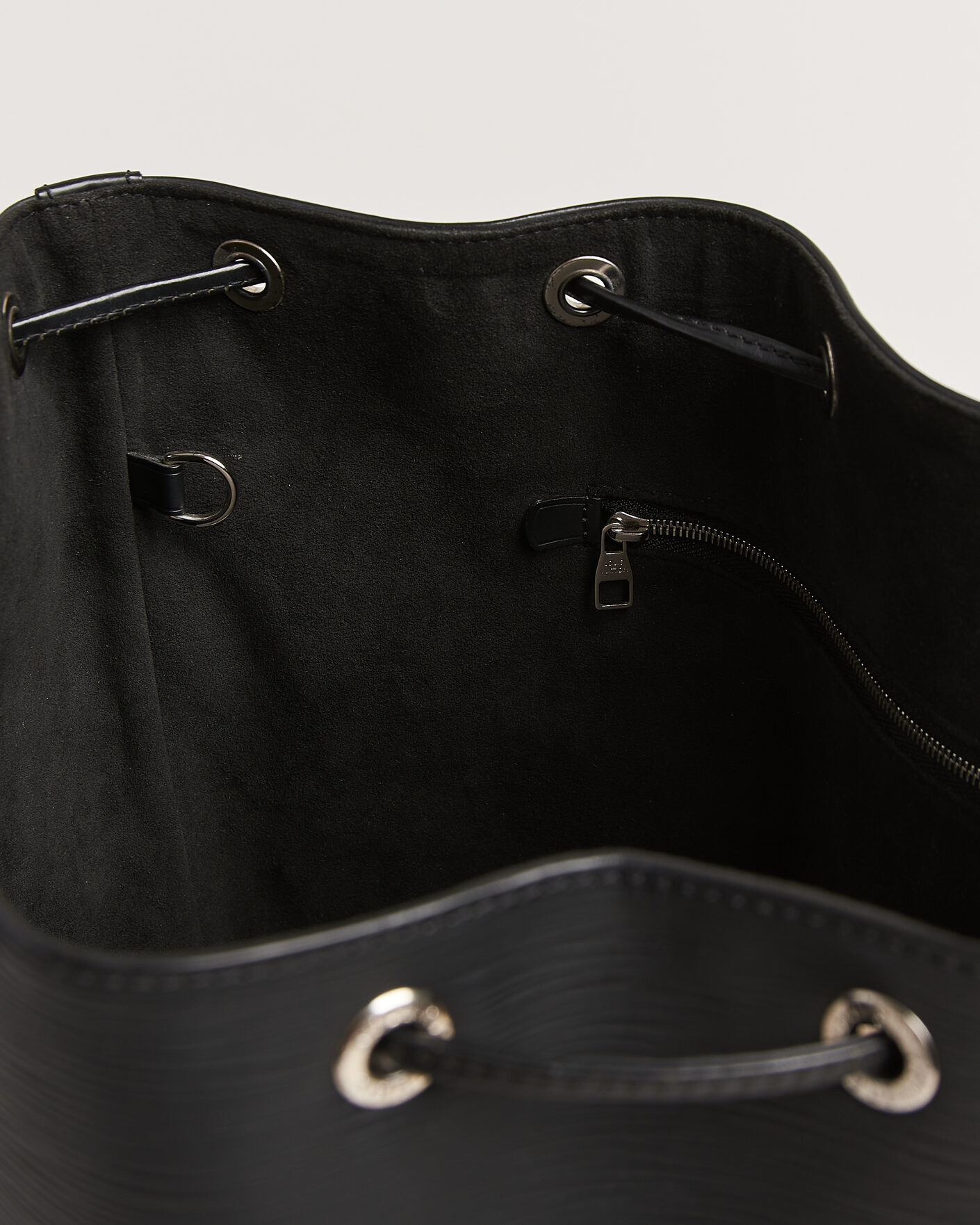 Herre | Pre-Owned & Vintage Bags | Louis Vuitton Pre-Owned | Noé Epi Leather Black