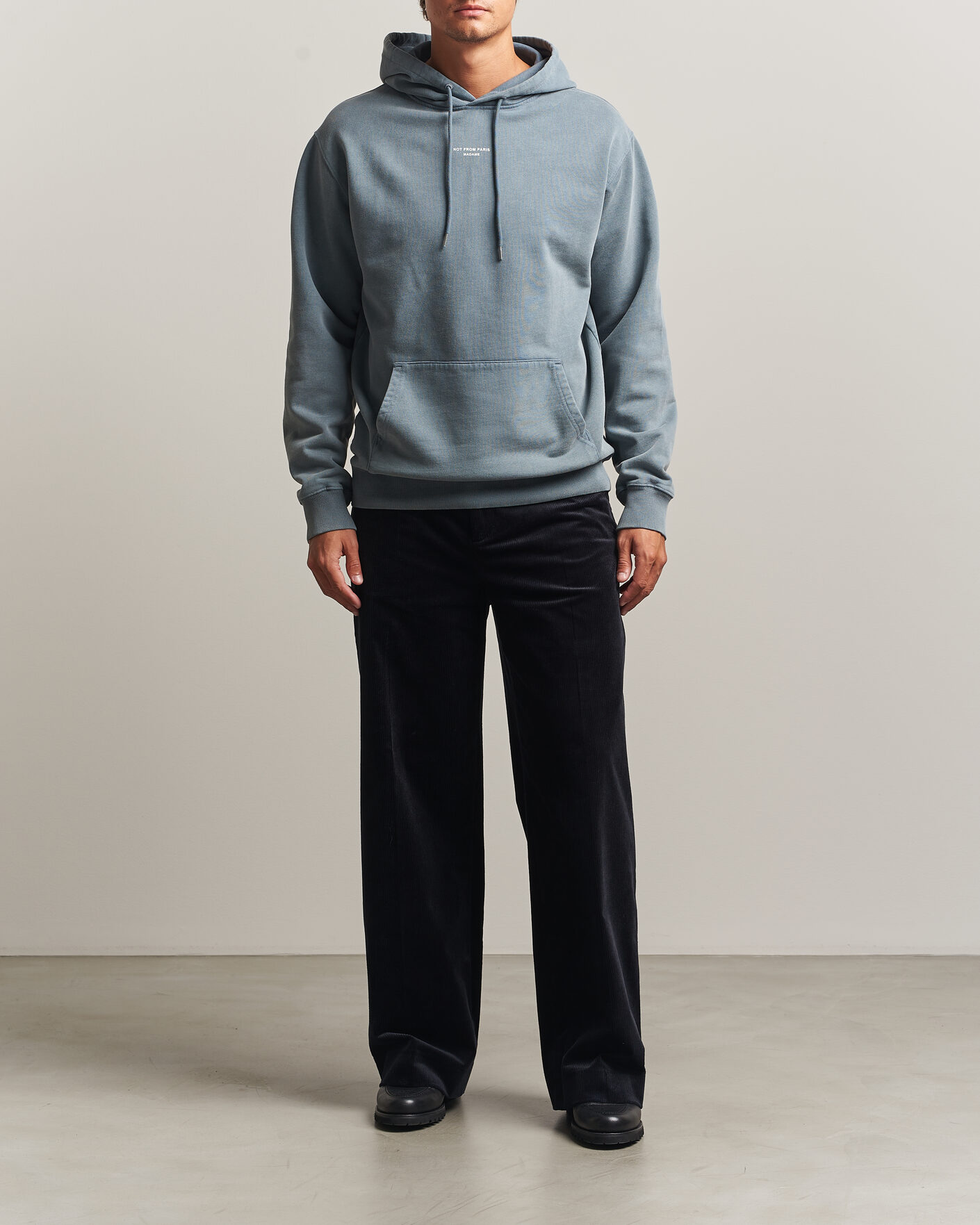 Herre | Gensere | Drôle de Monsieur | Classic Slogan Hoodie Dark Grey