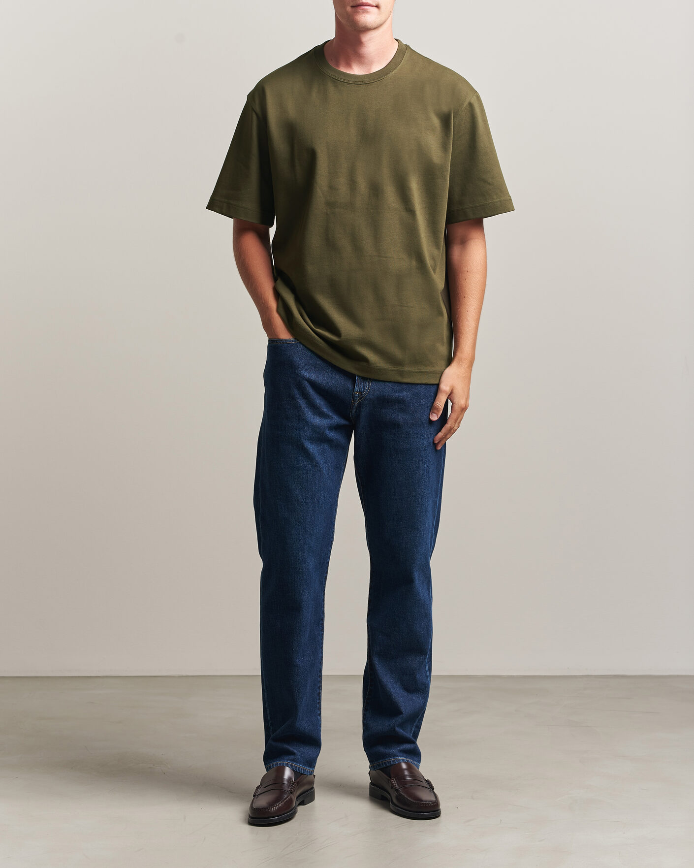 Herre | T-Shirts | Filippa K | Heavy Cotton Crew Neck T-Shirt Dark Moss Green