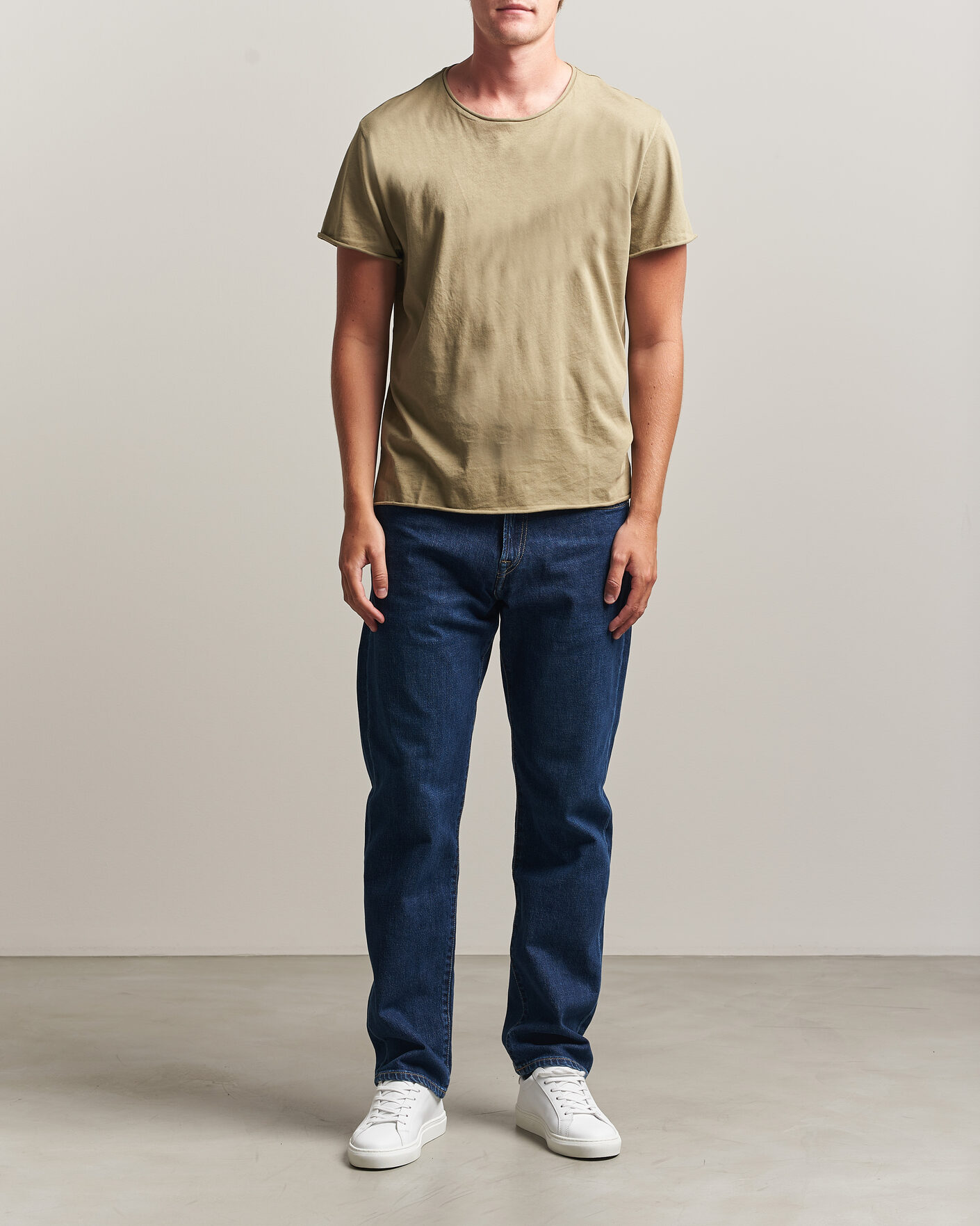 Herre | T-Shirts | Filippa K | Roll Neck Crew Neck T-Shirt Light Olive Green
