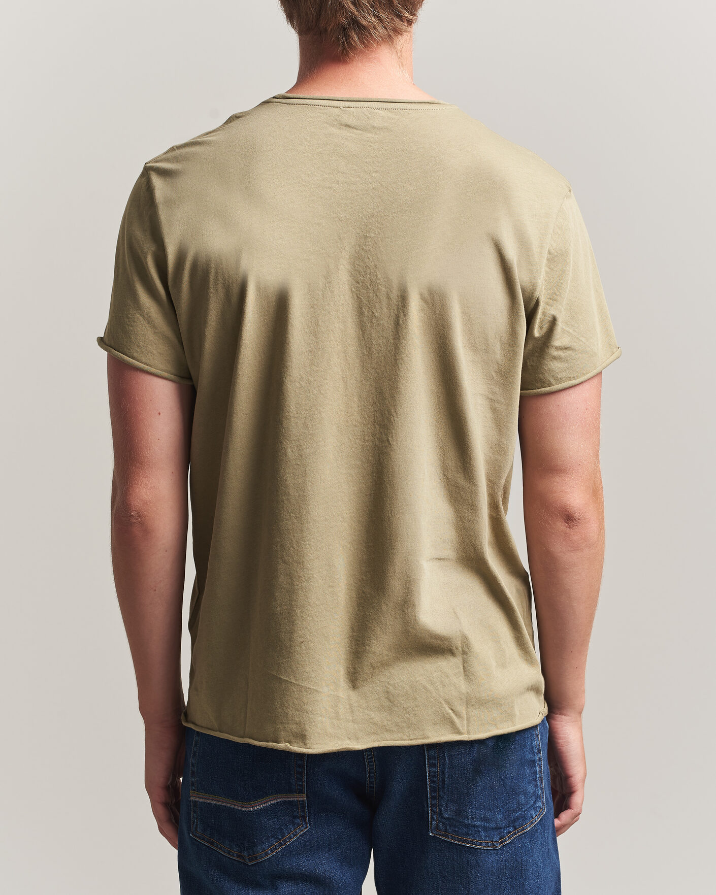 Herre | T-Shirts | Filippa K | Roll Neck Crew Neck T-Shirt Light Olive Green