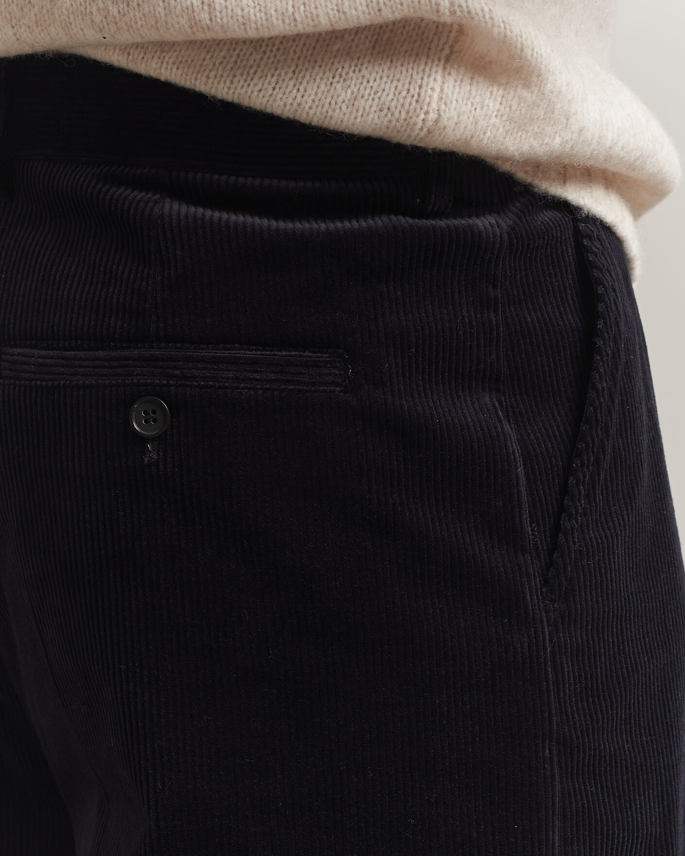 Herre | Bukser | Filippa K | Hector Corduroy Trousers Dark Navy