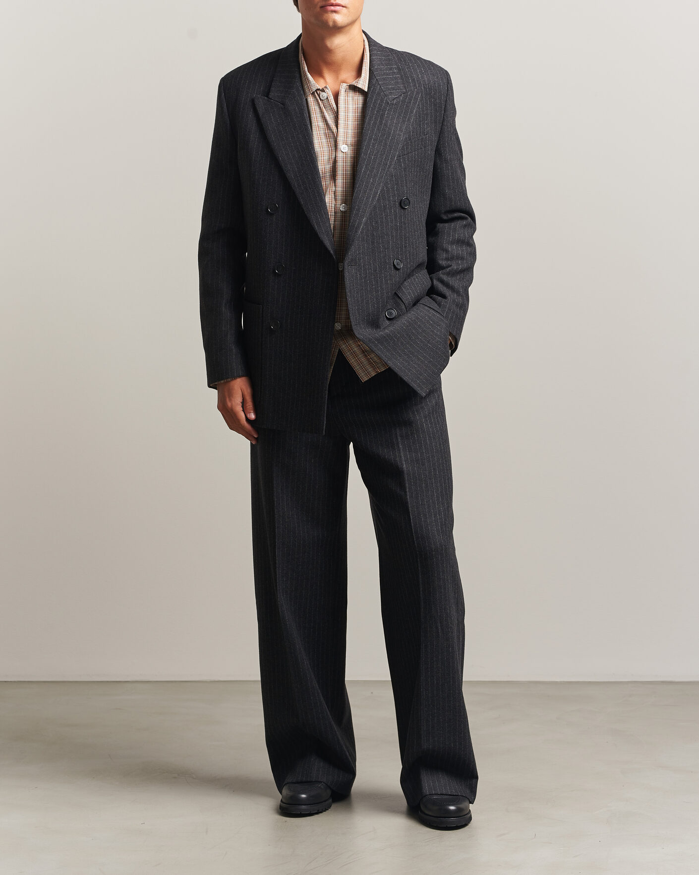 Herre | Bukser | Filippa K | Hector Wool Flannel Pinstriped Trousers Anthracite