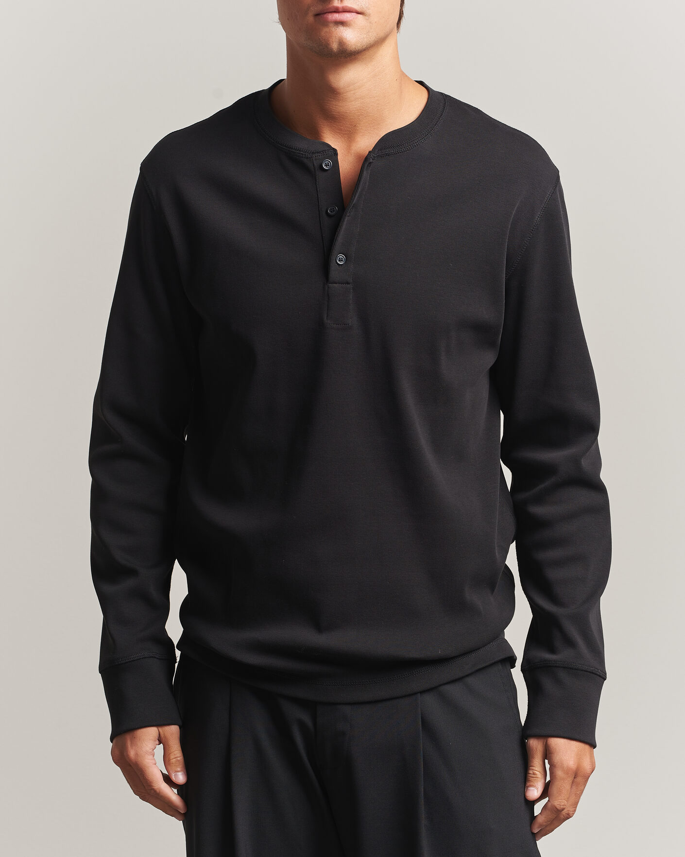 Herre | Gensere | Filippa K | Cotton Rib Henley Black