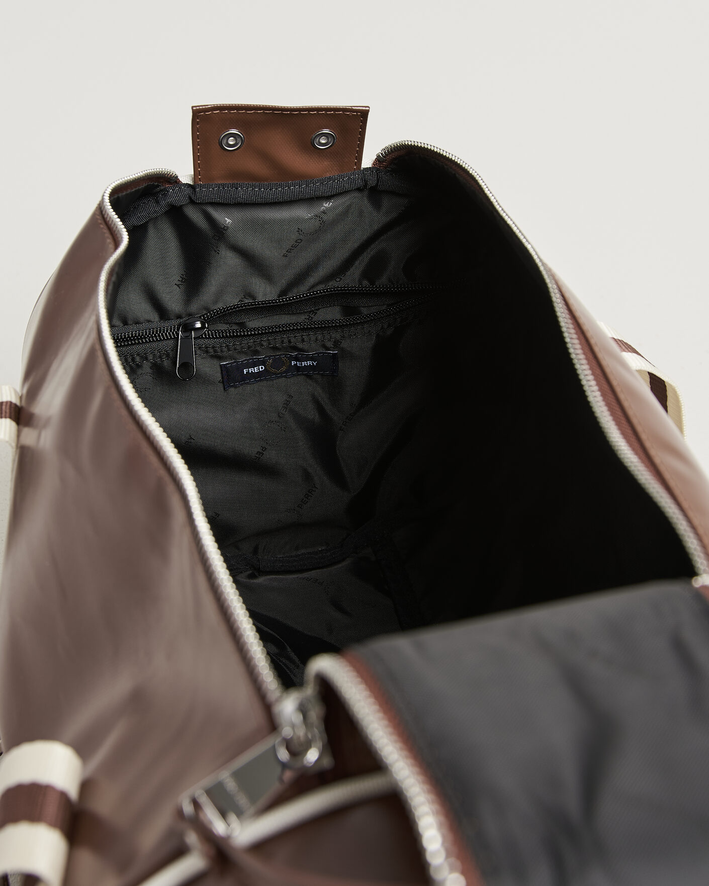 Herre | Vesker | Fred Perry | Classic Barrel Bag Tan