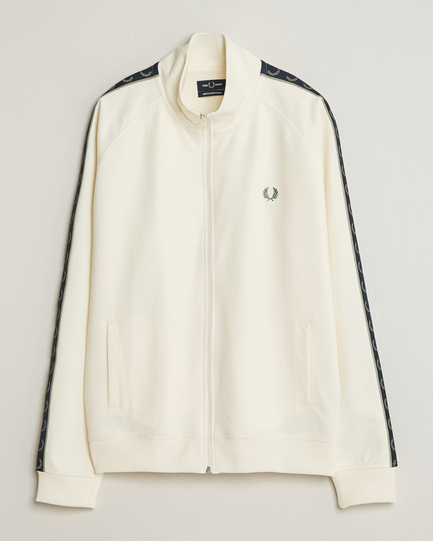 Herre | Gensere | Fred Perry | Taped Track Jacket Ecru