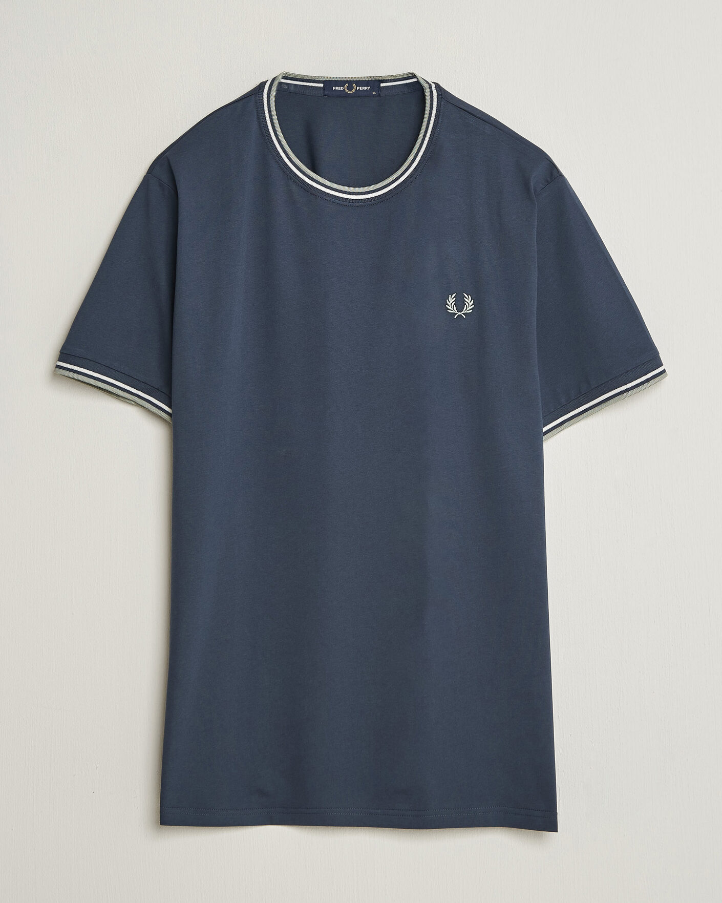 Herre | T-Shirts | Fred Perry | Twin Tipped T-Shirt Dark Airforce