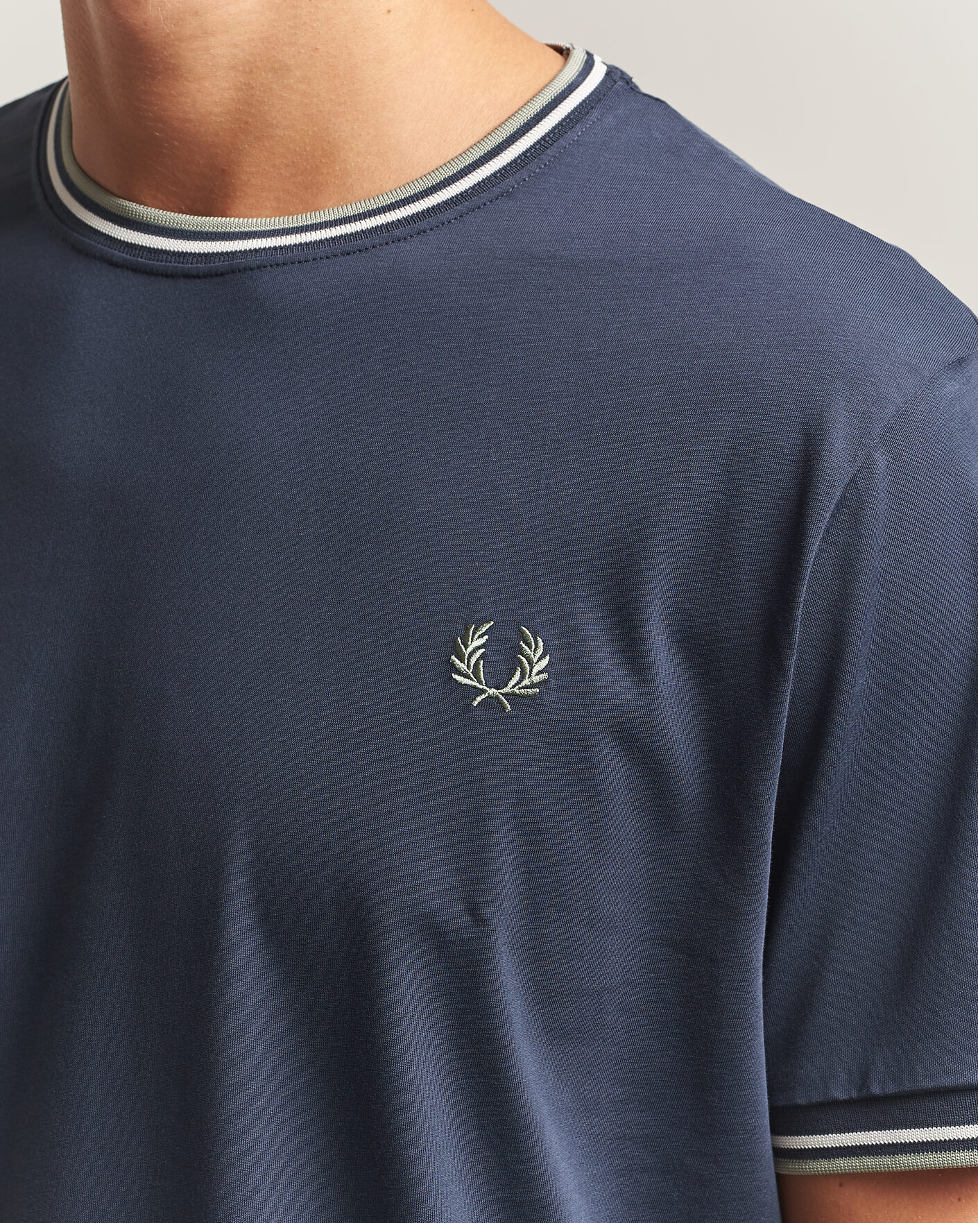 Herre | T-Shirts | Fred Perry | Twin Tipped T-Shirt Dark Airforce