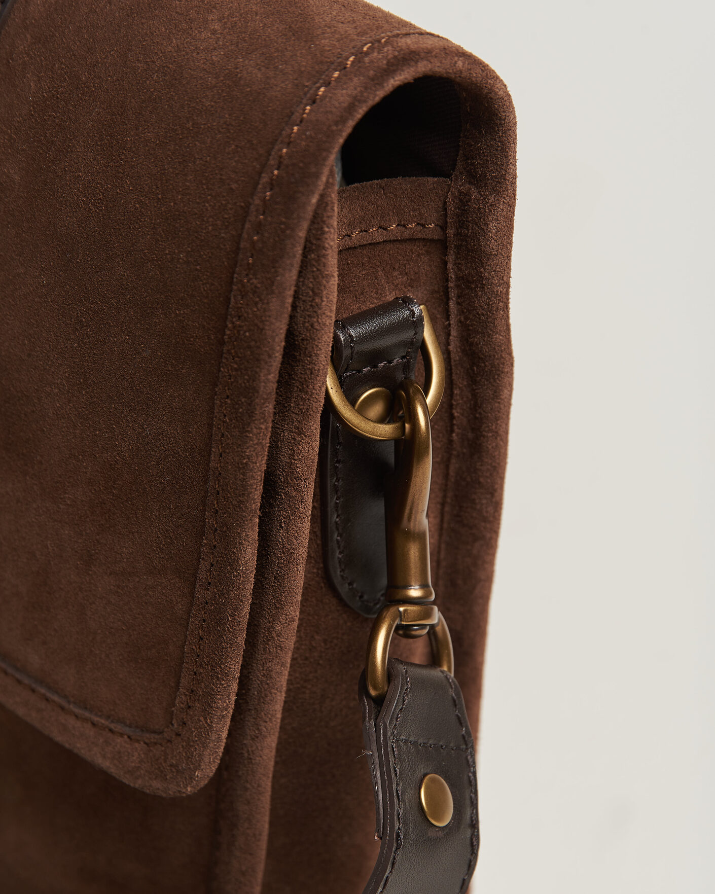 Herre | Vesker | Gant | Suede Shoulder Bag Soil Brown
