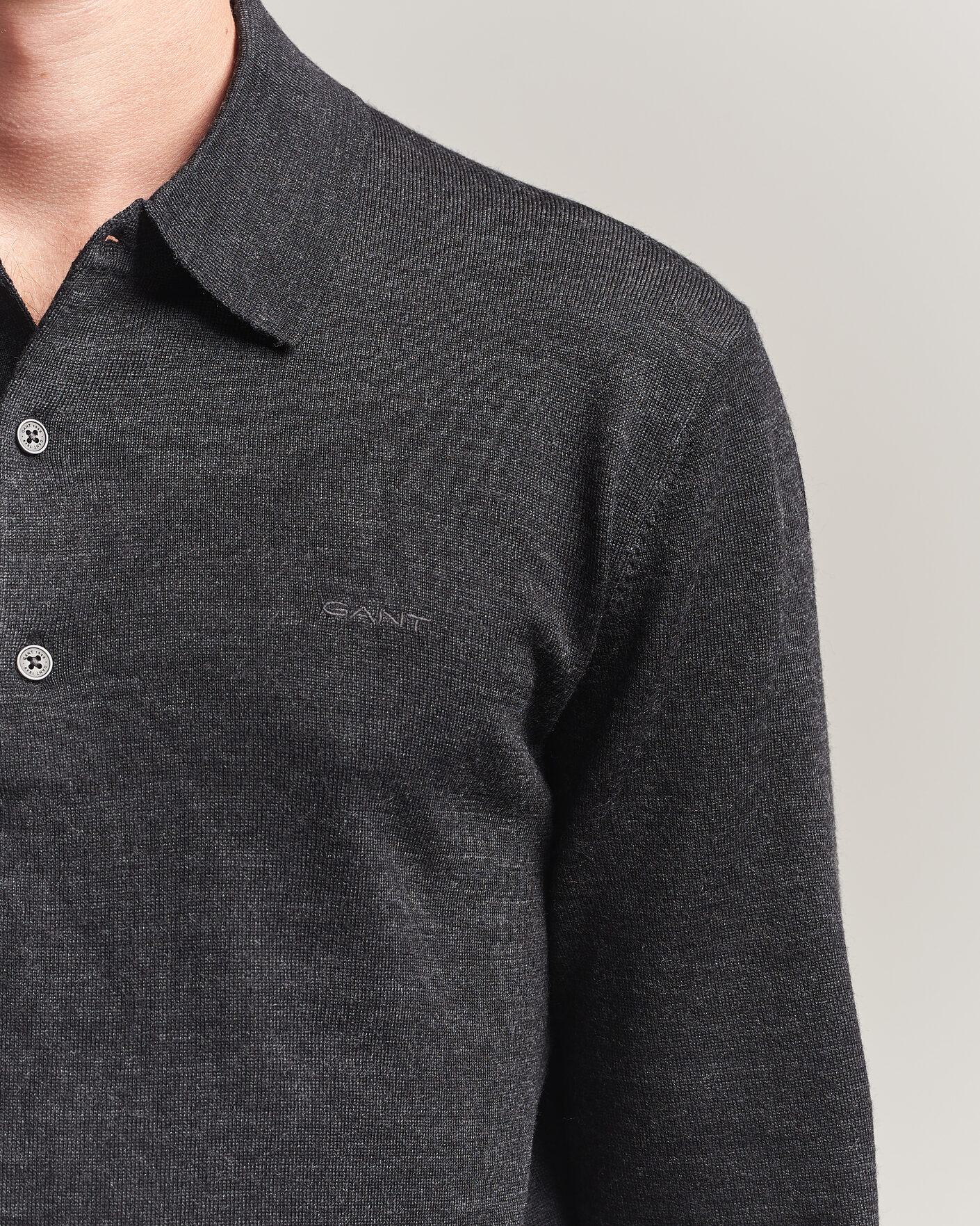 Herre | Gensere | Gant | Extrafine Merino Knitted Polo Dark Charcoal Melange