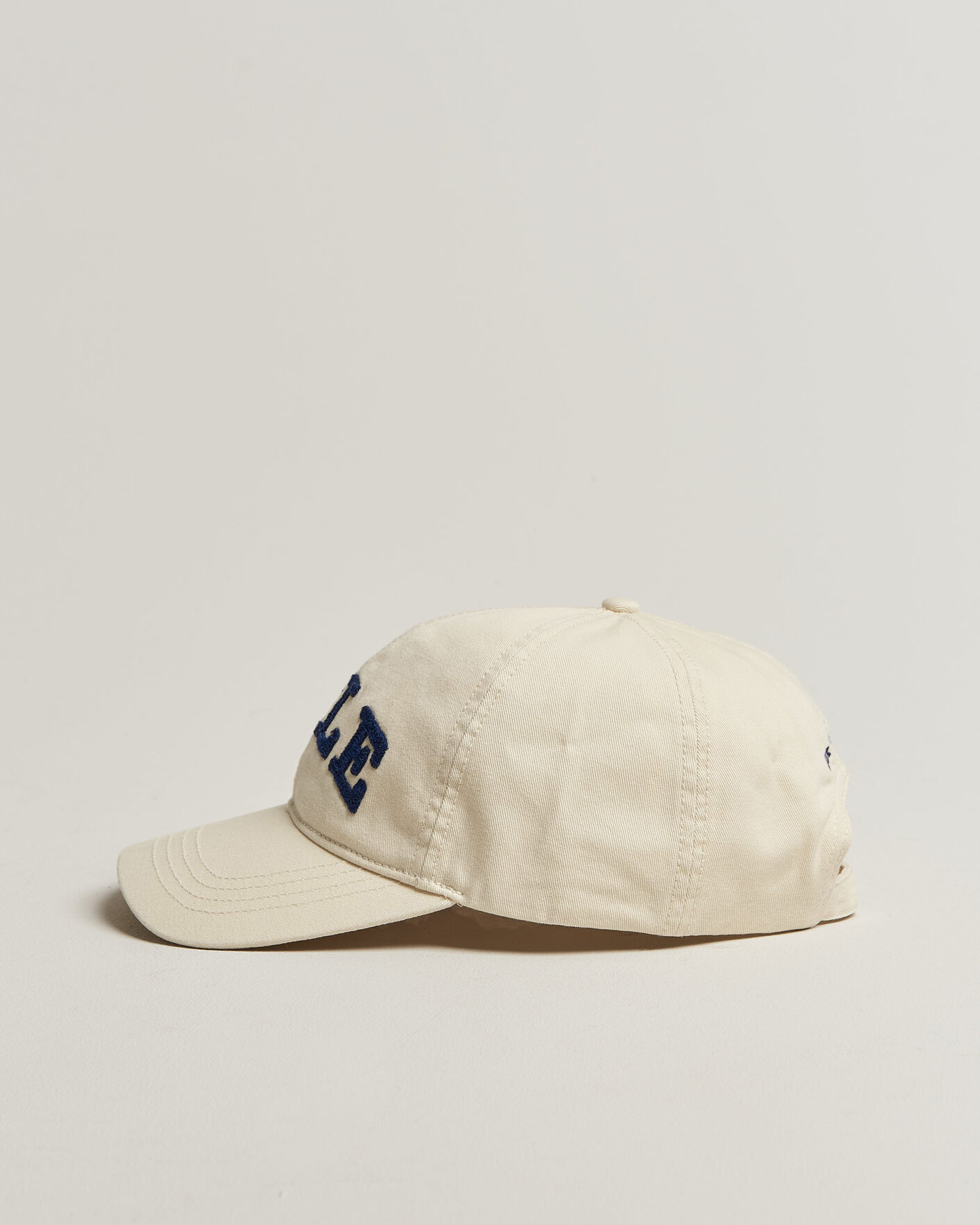 Herre | Hatter og capser | Gant | YALE Heavy Washed Cotton Twill Cap Cream