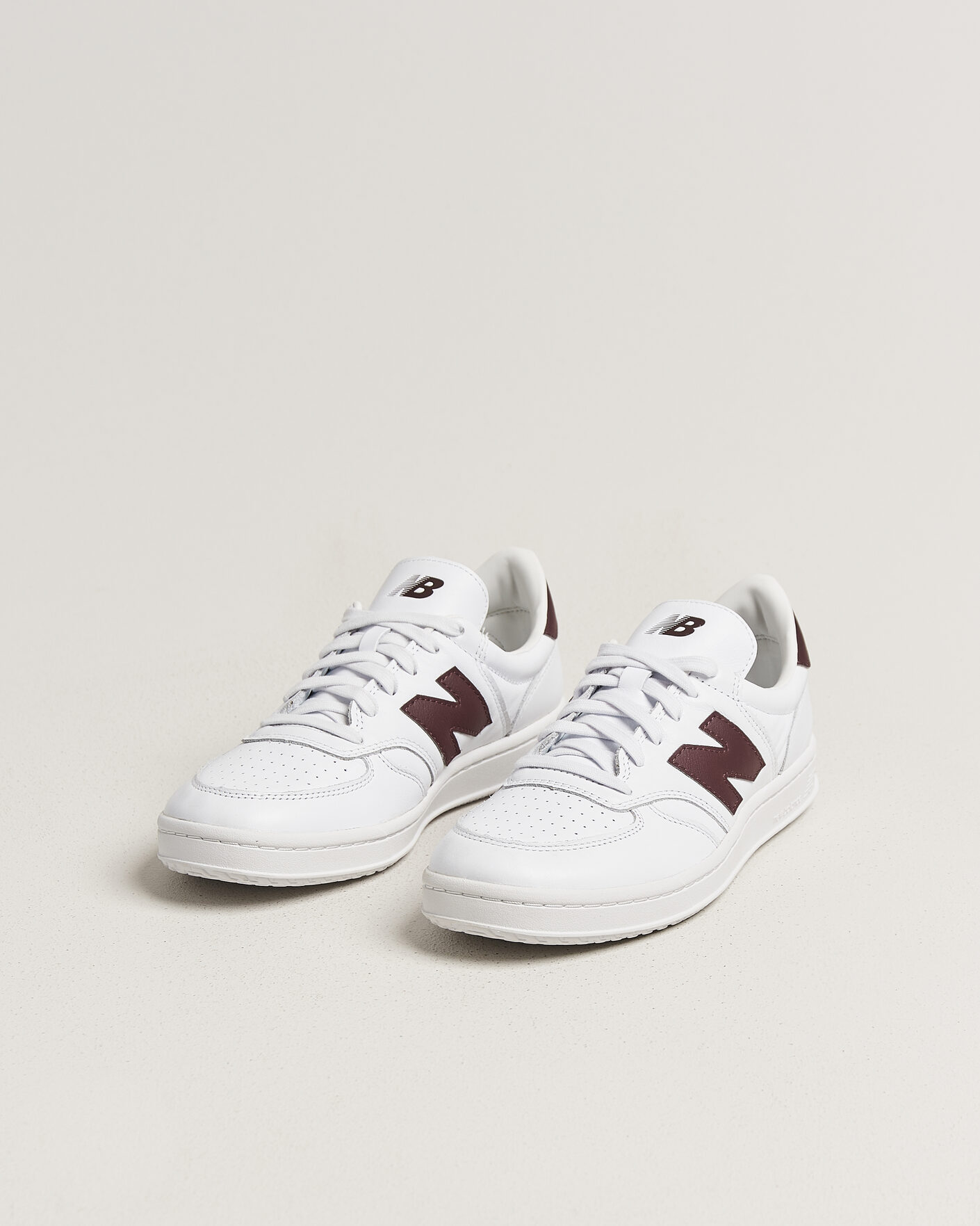 Herre | Sneakers | New Balance | T500 Sneakers White/Cherry