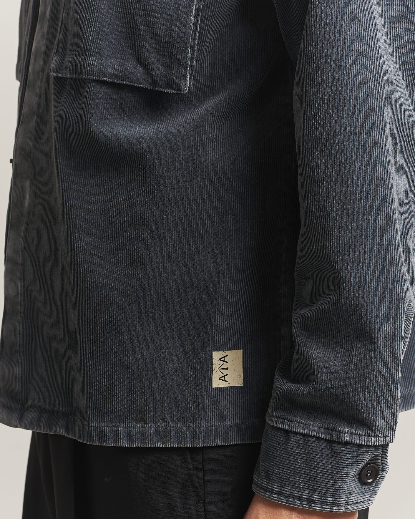 Herre | Skjorter | Aspesi | Double Pocket Corduroy Overshirt Washed Black