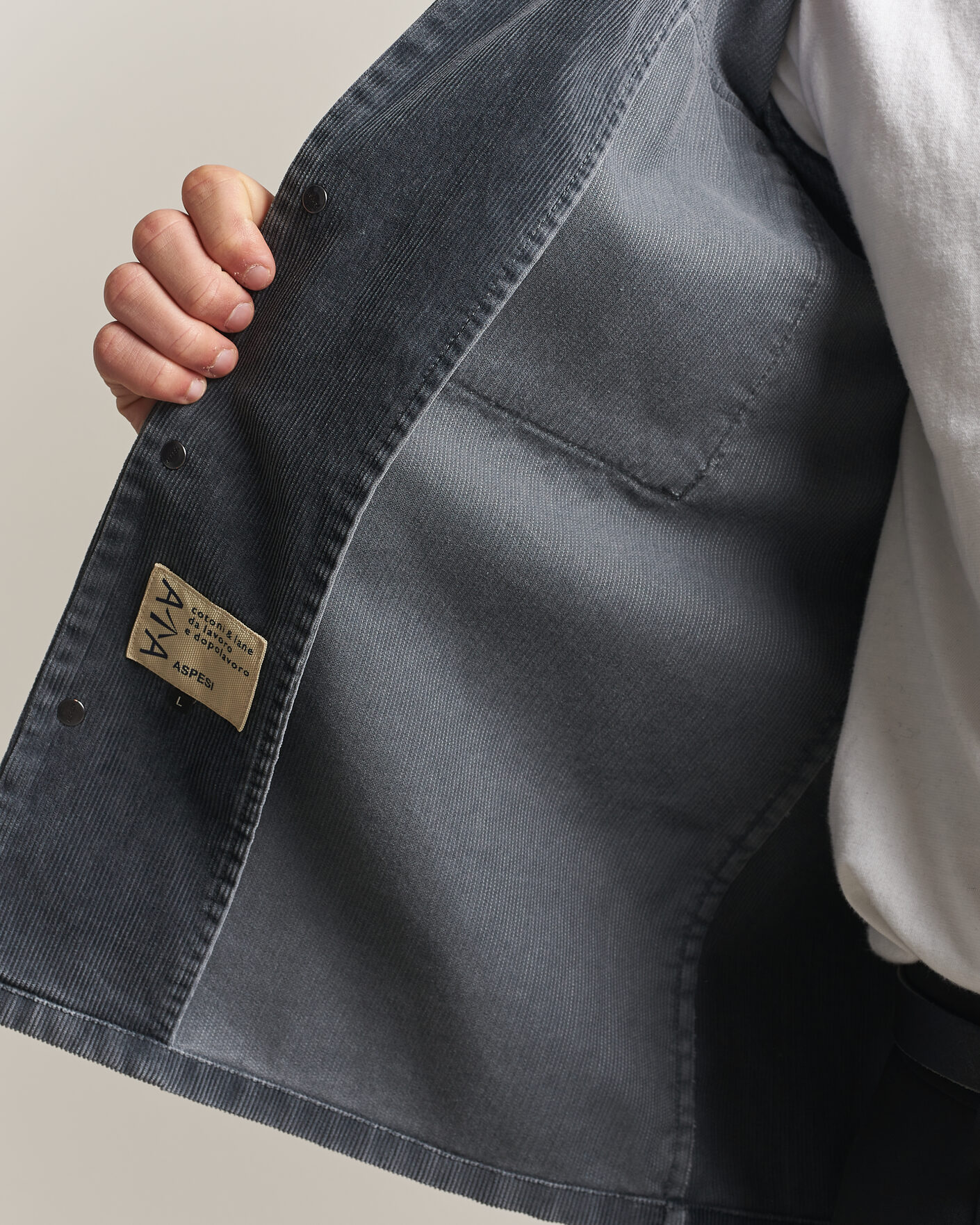 Herre | Skjorter | Aspesi | Double Pocket Corduroy Overshirt Washed Black