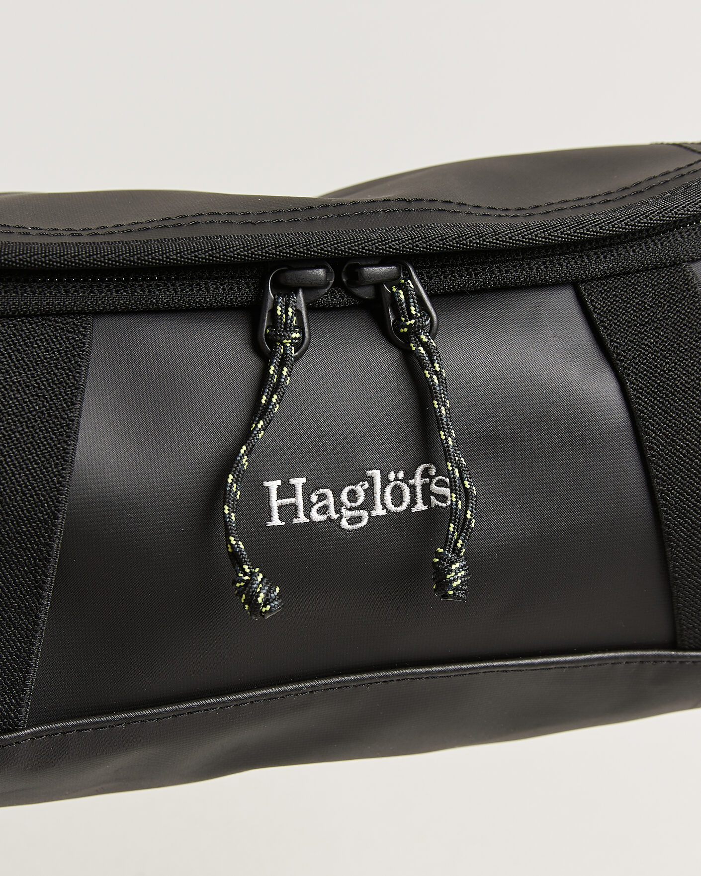 Herre | Vesker | Haglöfs | Lava Travel Tube True Black