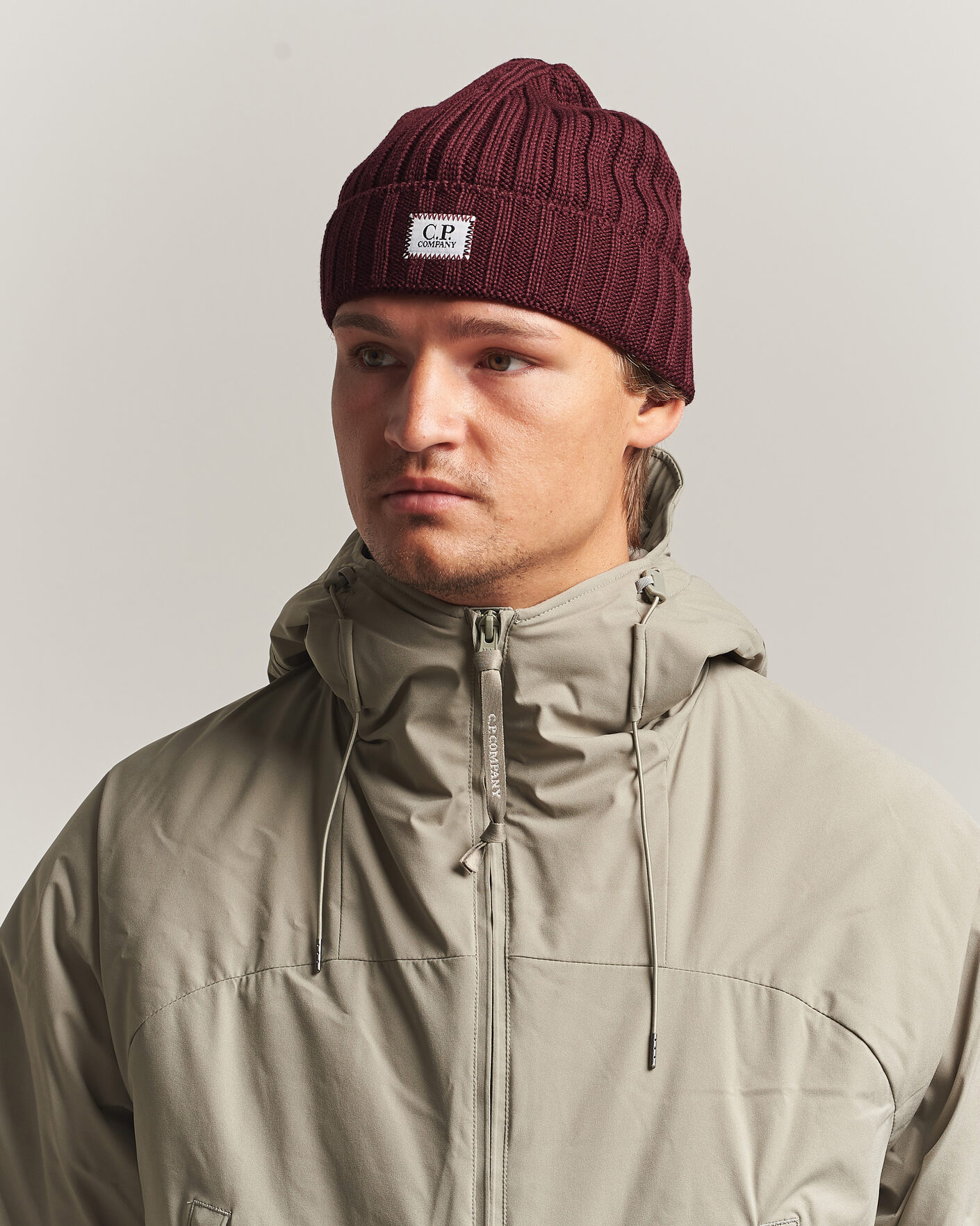 Herre | Luer | C.P. Company | Extra Fine Merino Rib Knitted Hat Burgundy