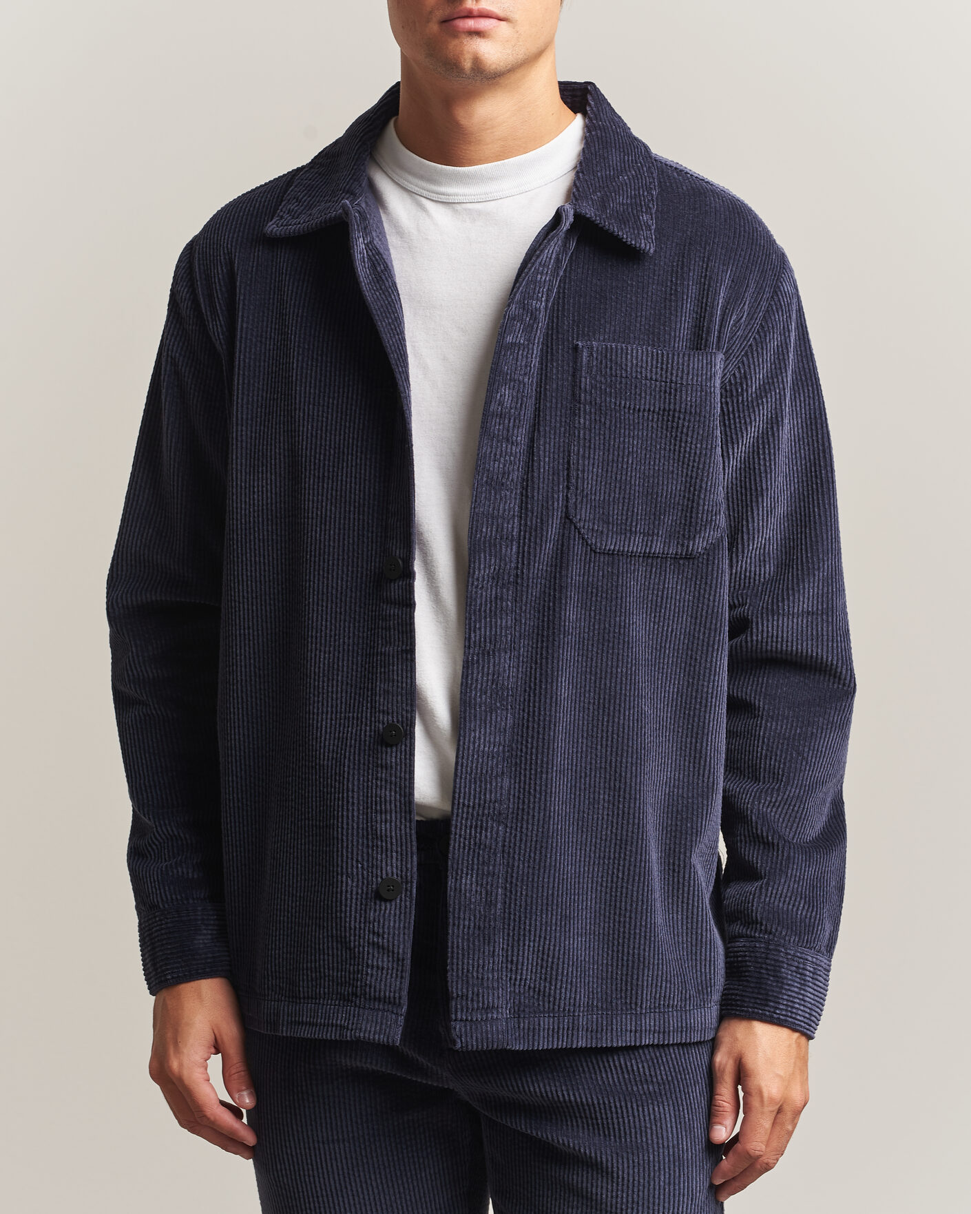 Herre | Skjorter | KnowledgeCotton Apparel | Cotton Corduroy Overshirt Night Sky