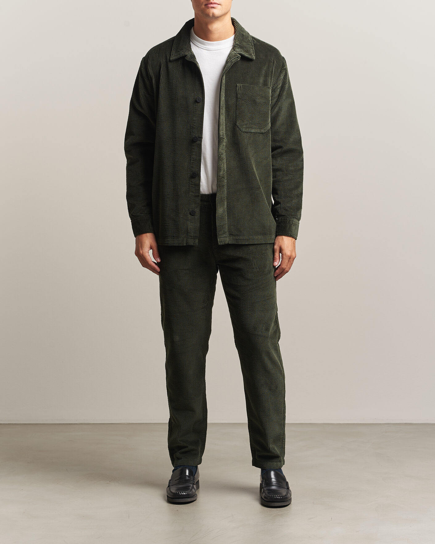 Herre | Bukser | KnowledgeCotton Apparel | Chuck Regular Cord Trousers Forest Night