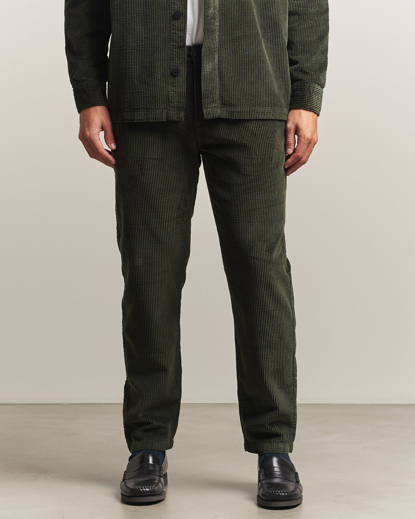 Herre | Bukser | KnowledgeCotton Apparel | Chuck Regular Cord Trousers Forest Night