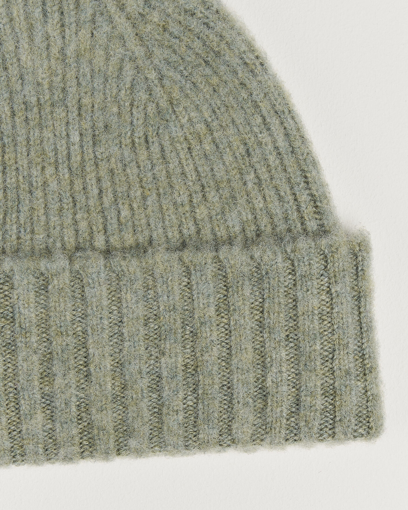 Herre | Luer | Robert Mackie | Rona Ribbed Shaggy Lambswool Beanie Light Green