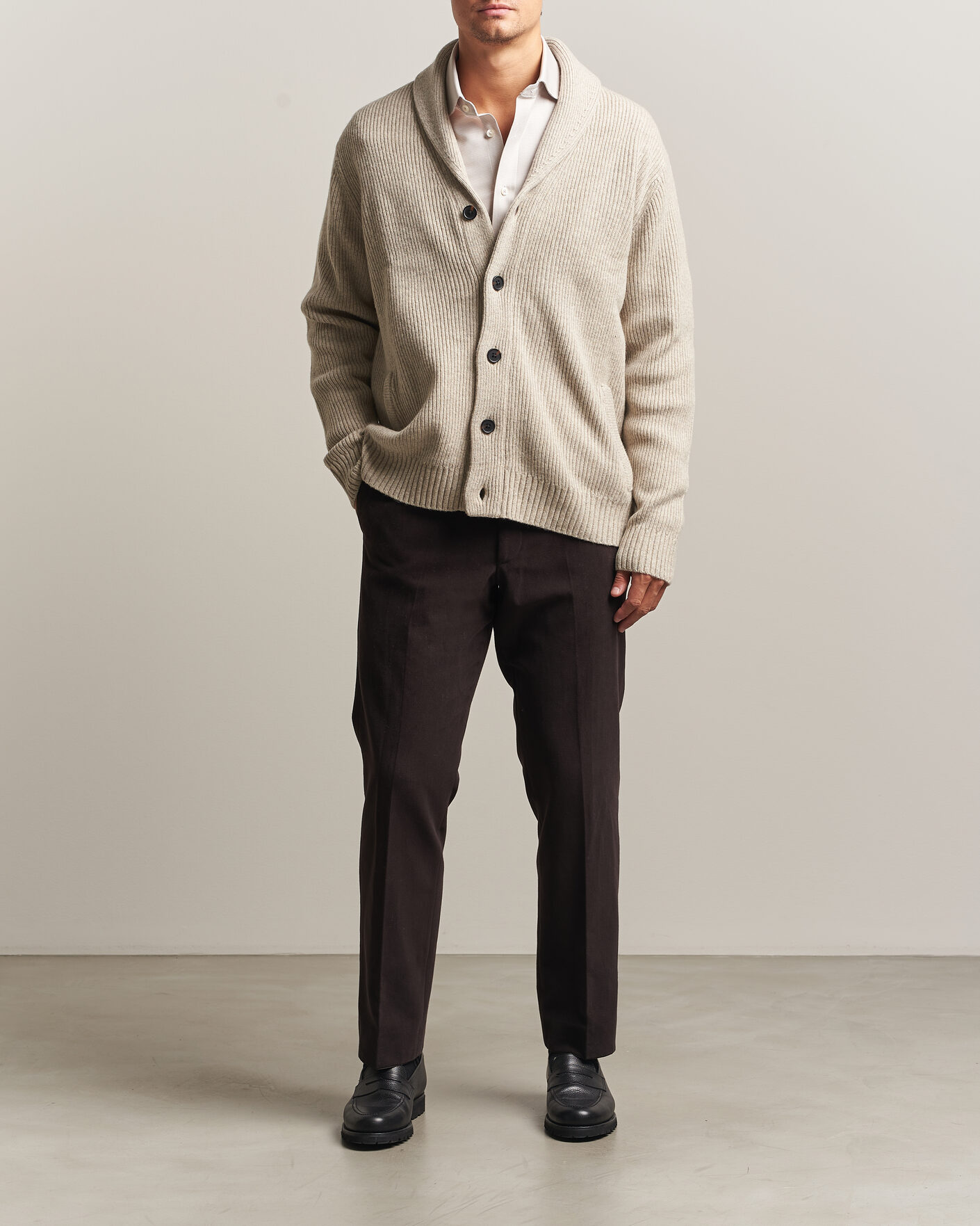 Herre | Gensere | Charles Tyrwhitt | Chunky Merino Shawl Neck Cardigan Oat