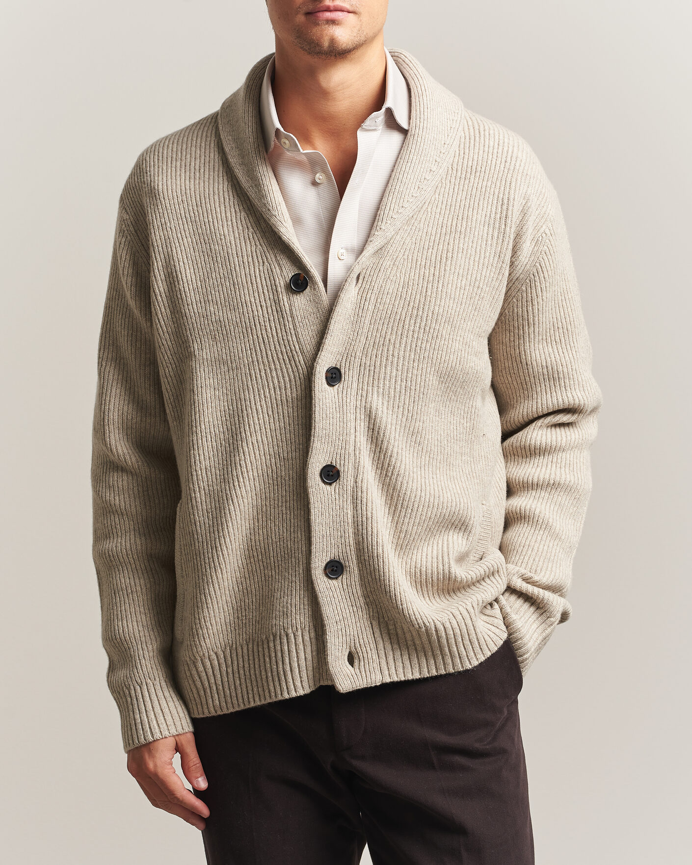 Herre | Gensere | Charles Tyrwhitt | Chunky Merino Shawl Neck Cardigan Oat