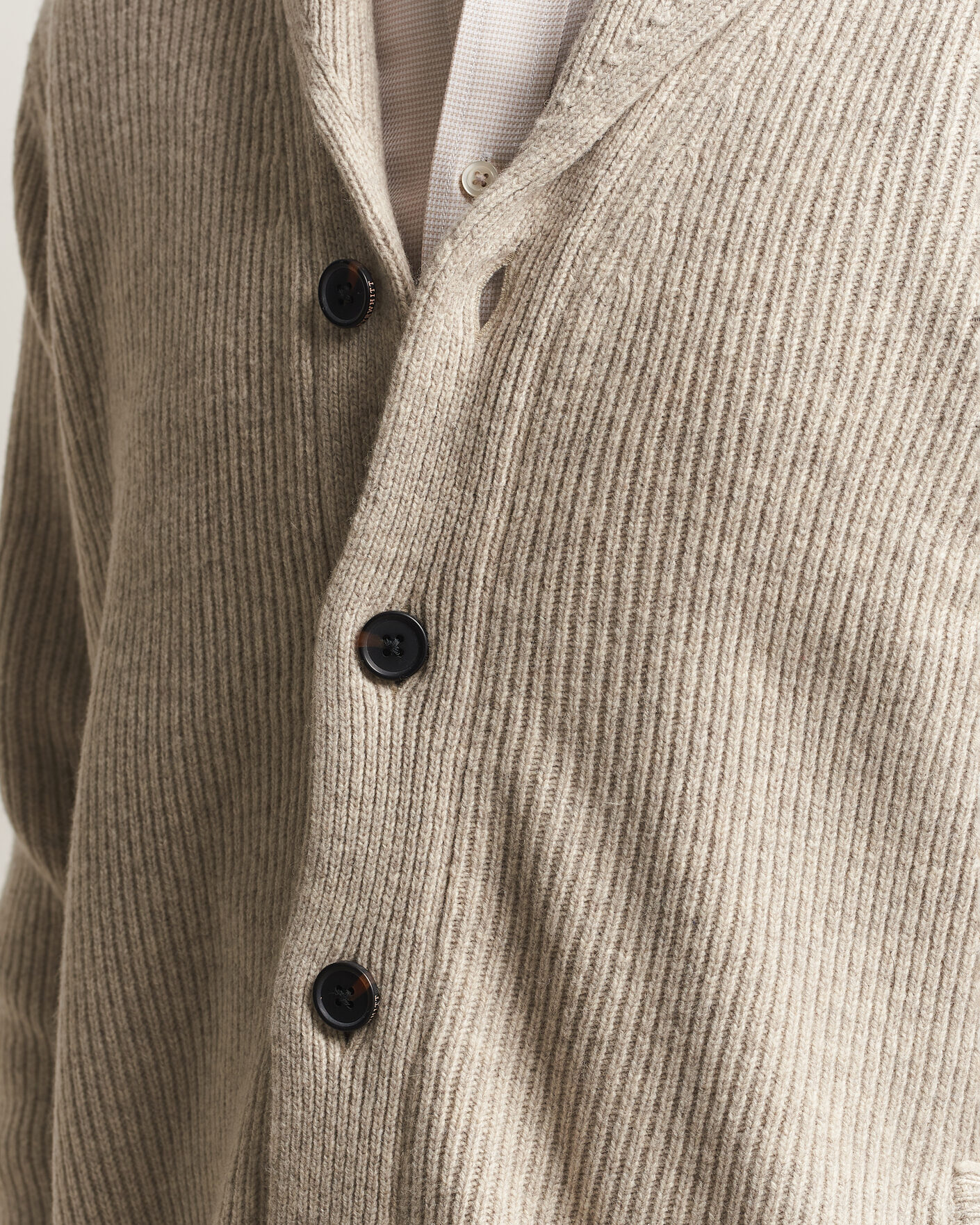 Herre | Gensere | Charles Tyrwhitt | Chunky Merino Shawl Neck Cardigan Oat