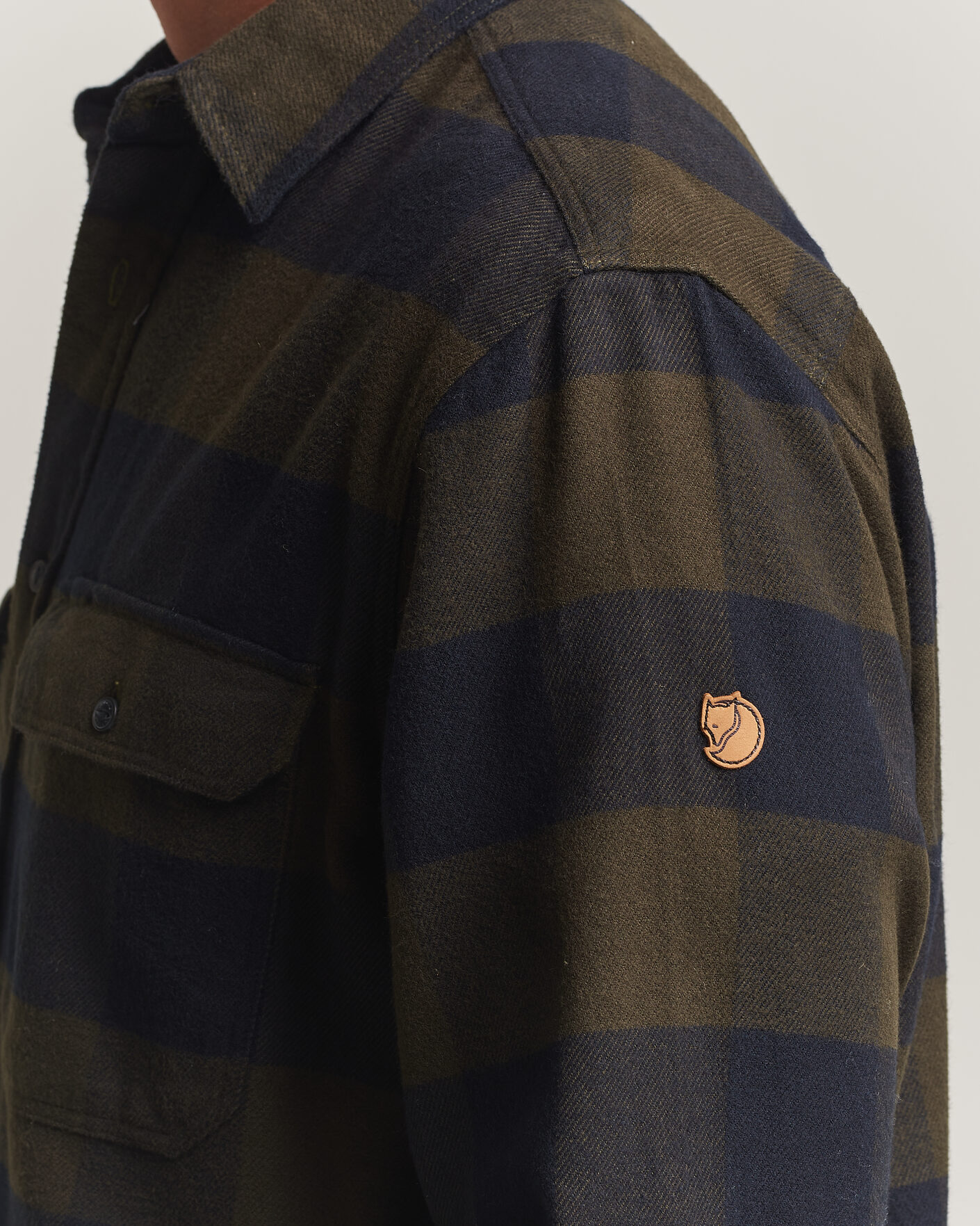 Herre | Skjorter | Fjällräven | Övik Heavy Flannel Shirt Deep Forest