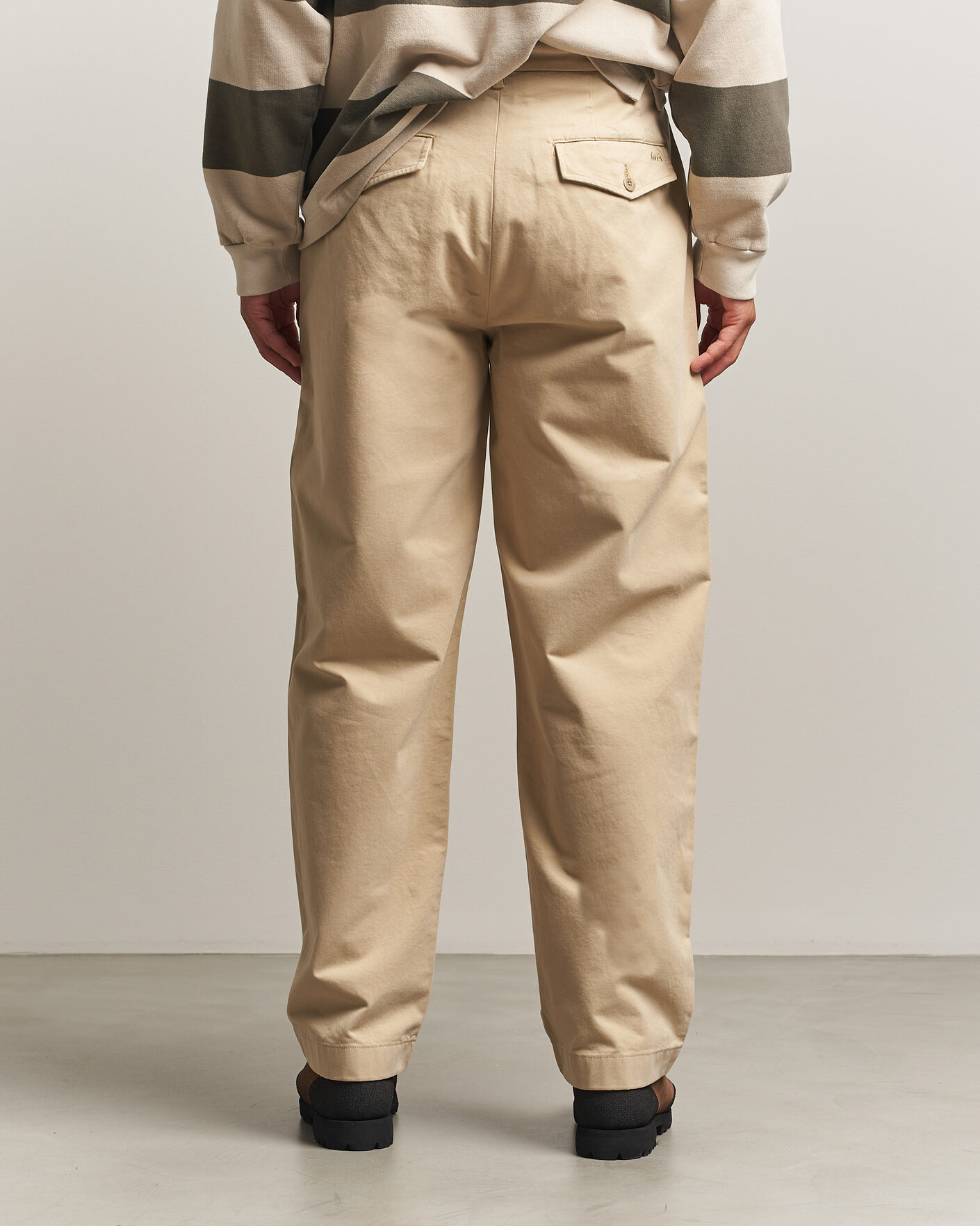 Herre | Bukser | Forét | Writer Relaxed Fit Pleated Pants Uniform Khaki