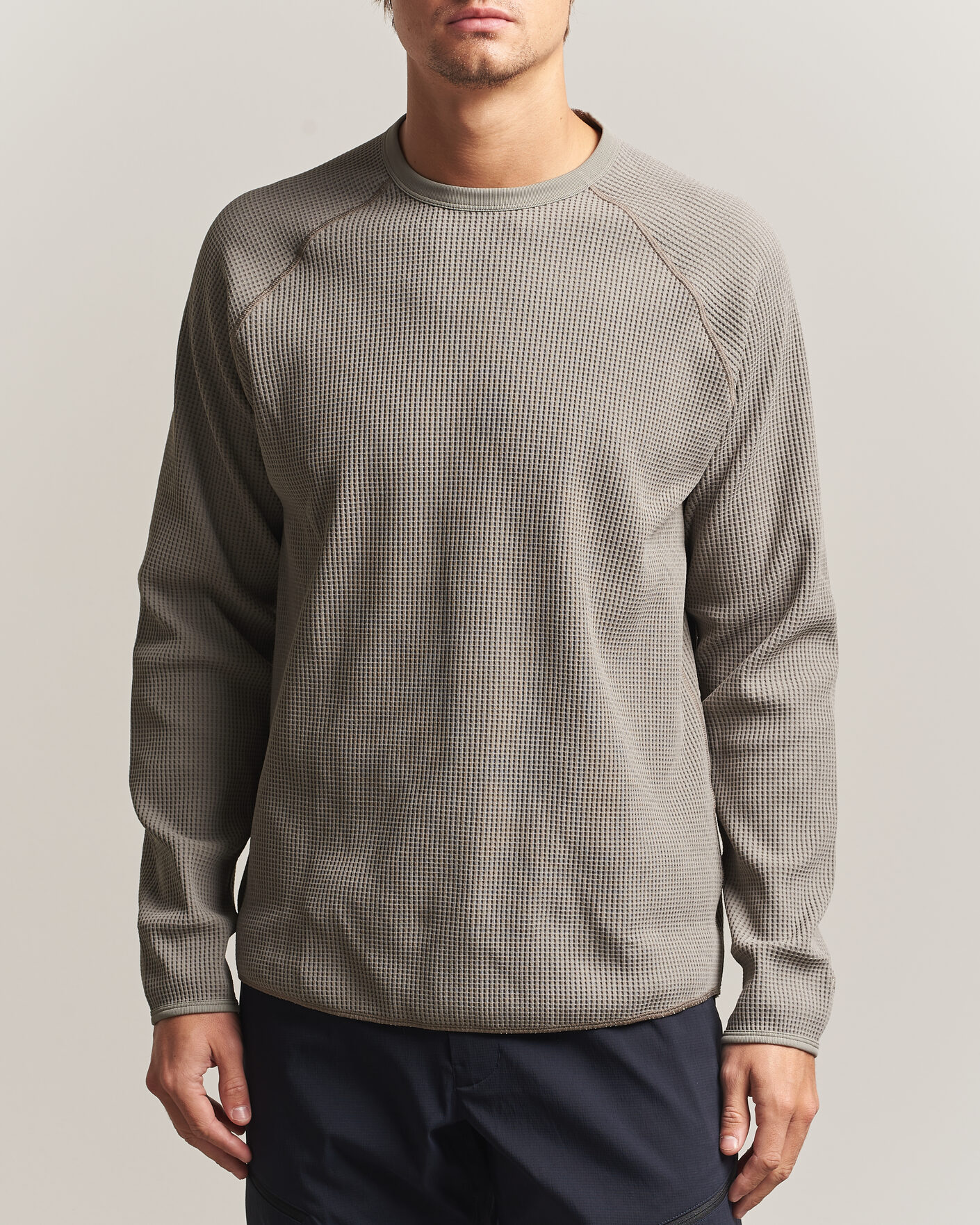 Herre | T-Shirts | Goldwin | WF Light Long Sleeve T-Shirt Arid Beige