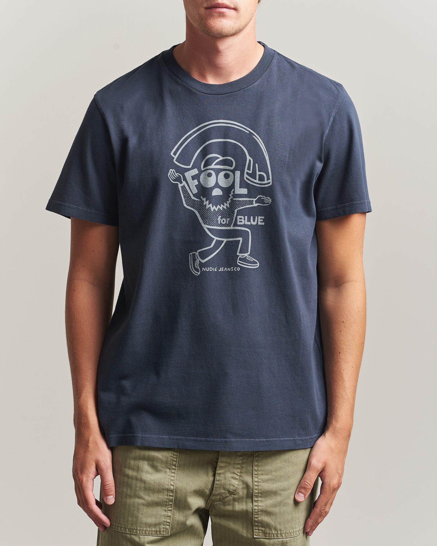 Herre | T-Shirts | Nudie Jeans | Roy Jeanjuggler T-Shirt Dark Blue