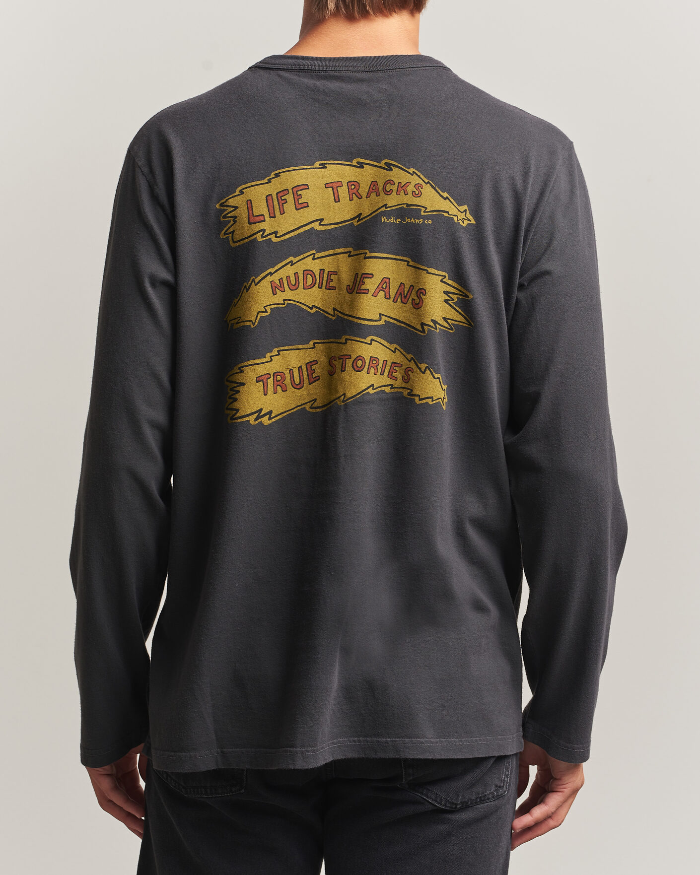 Herre | T-Shirts | Nudie Jeans | Rudi Life Tracks II Long Sleeved T-Shirt Antracite