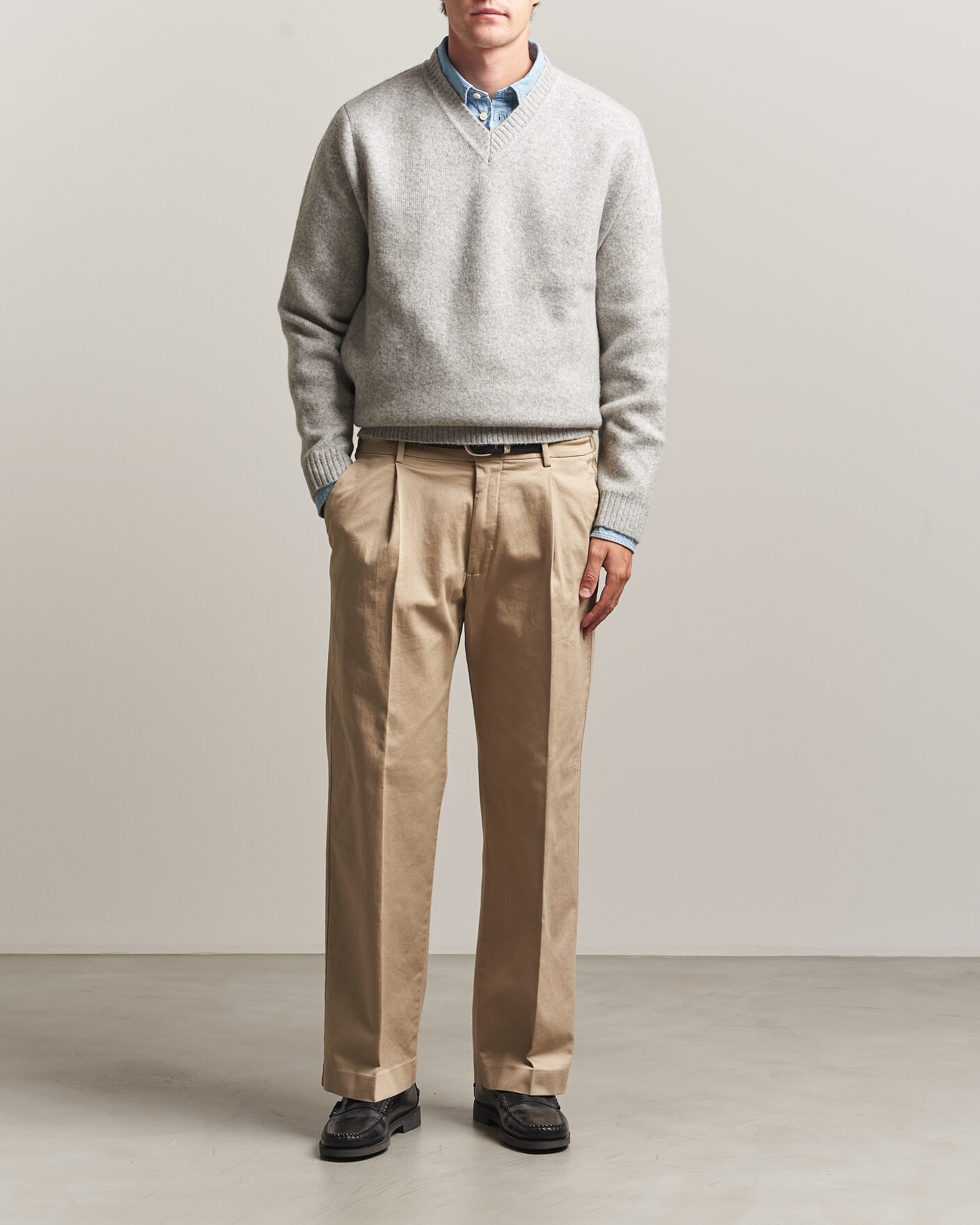 Herre | Gensere | LES DEUX | Melange V-Neck Knit Grey Melange