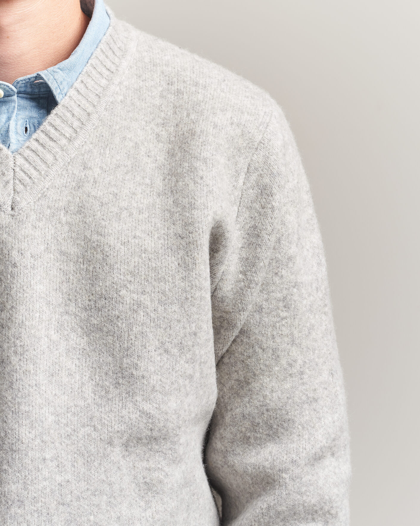 Herre | Gensere | LES DEUX | Melange V-Neck Knit Grey Melange