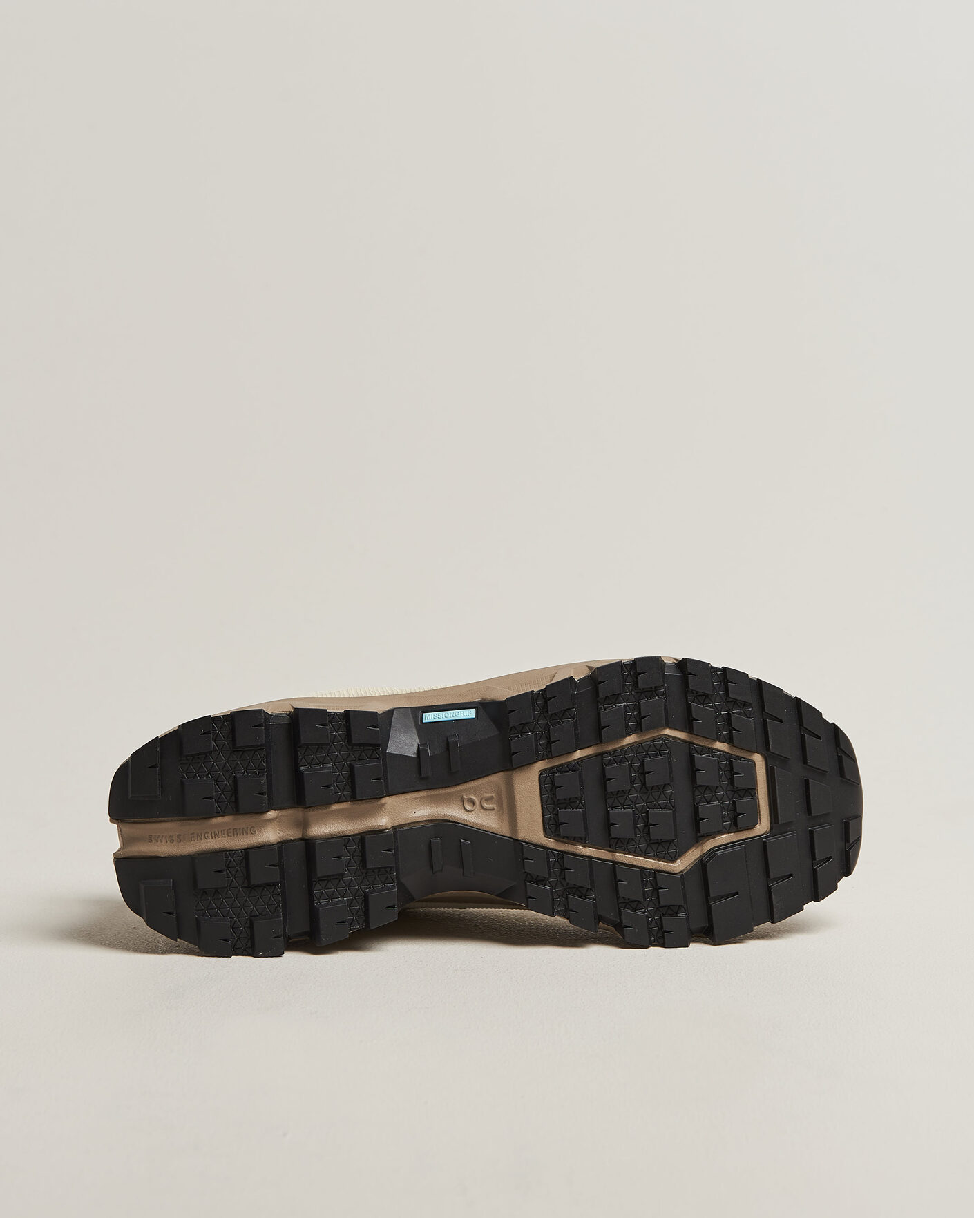 Herre | Trail Sneakers | On | Cloudrock Low Waterproof Grain/Soba