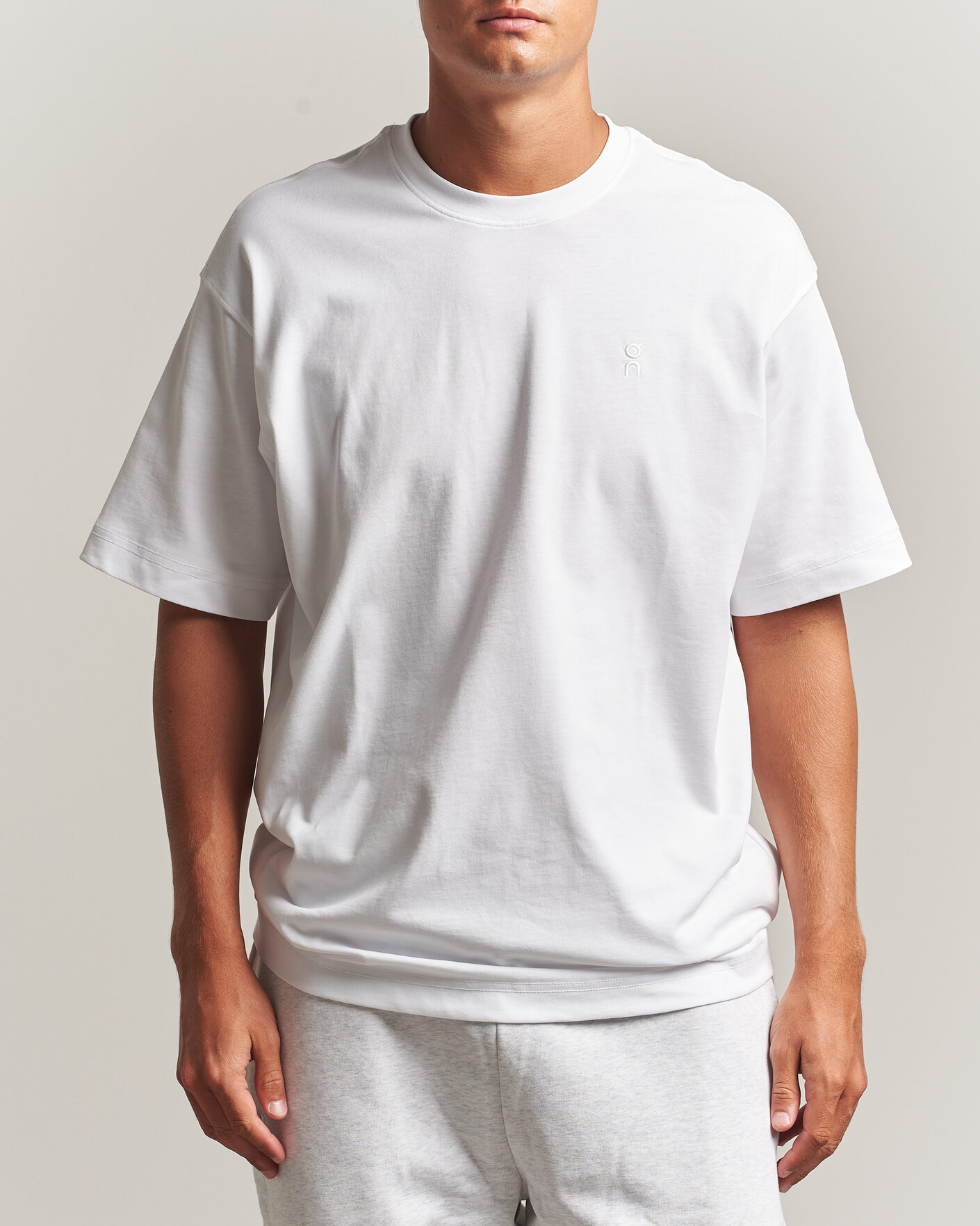 Herre | T-Shirts | On | Club Collective T-Shirt White