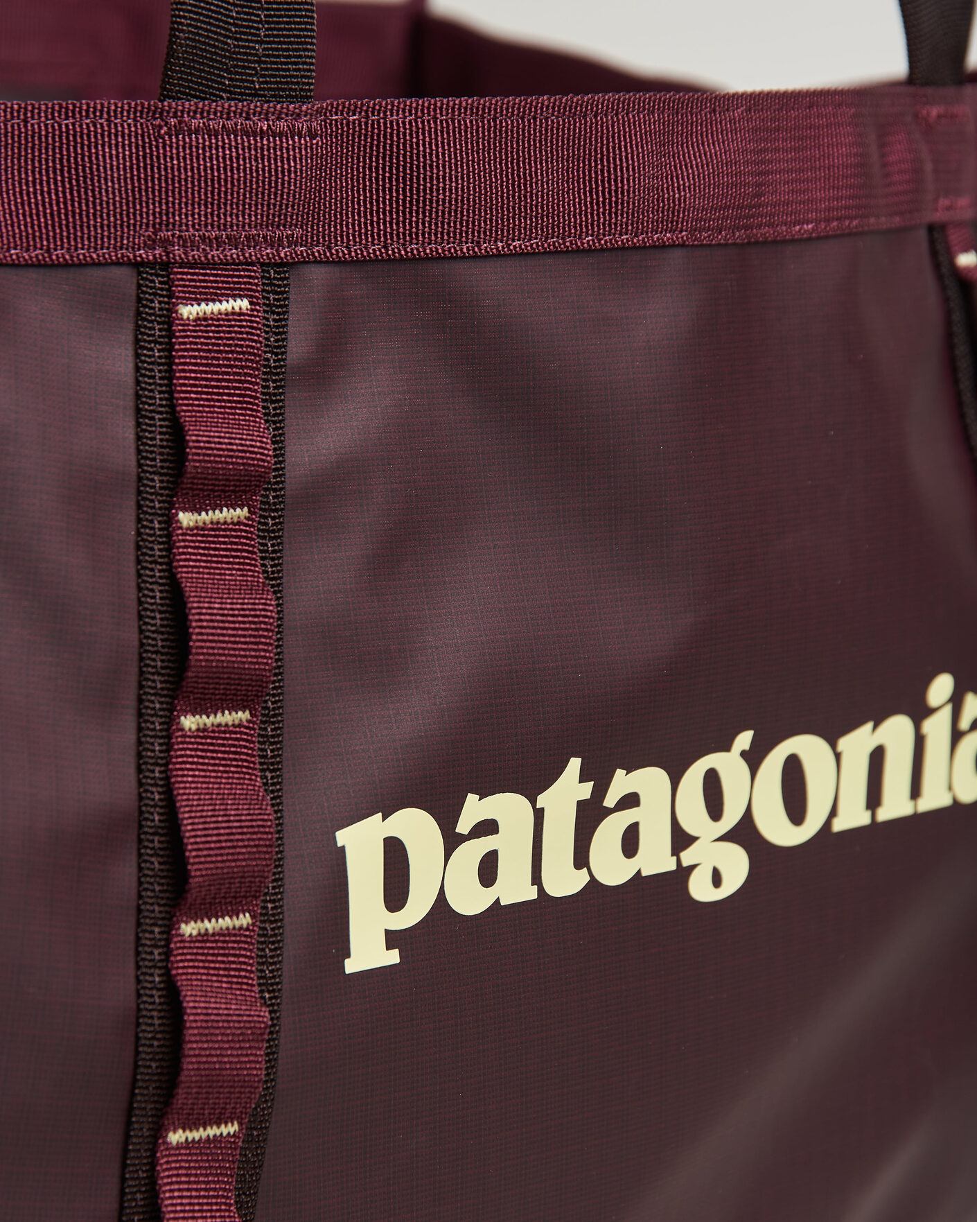 Herre | Vesker | Patagonia | Black Hole Tote 25L Berry Fig