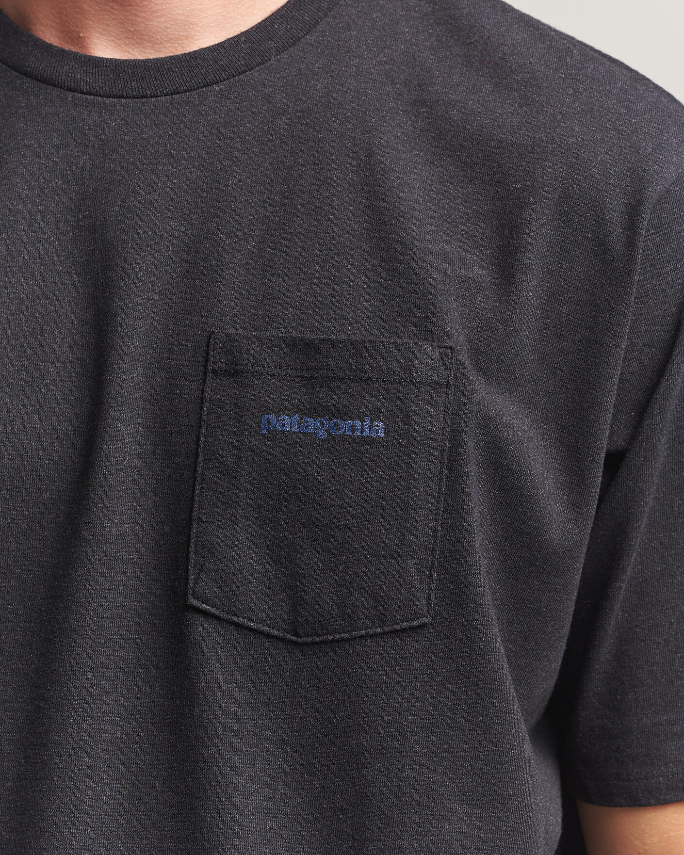 Herre | T-Shirts | Patagonia | Boardshort Logo Pocket Responsibili T-Shirt Ink Black