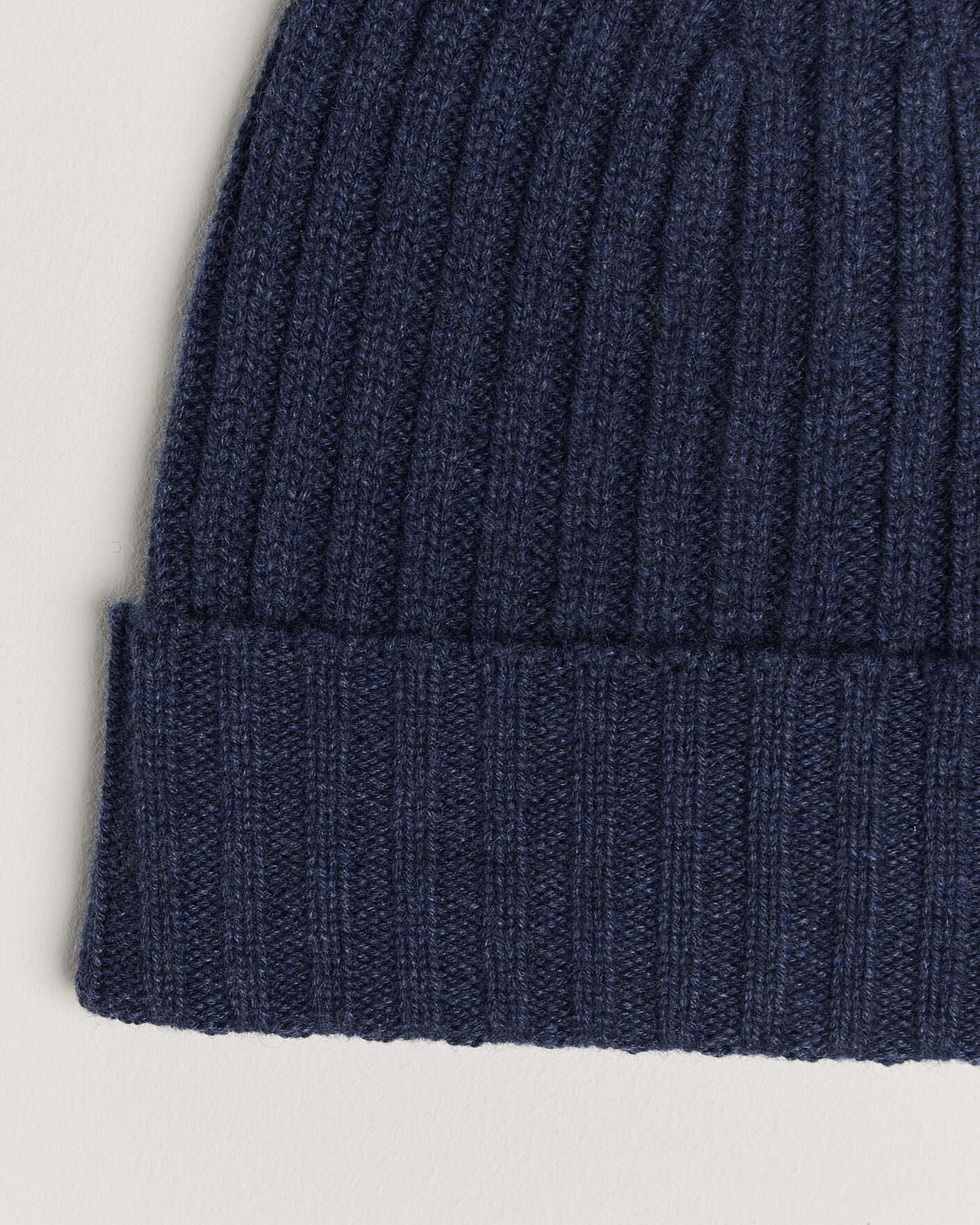 Herre | Luer | Piacenza Cashmere | Ribbed Cashmere Beanie Dark Blue