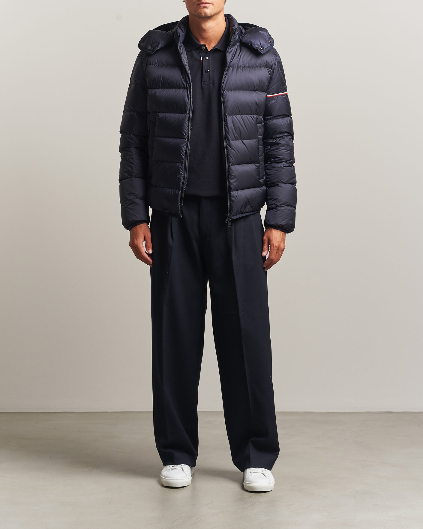 Moncler Ravenlock Jacket Navy hos CareOfCarl.no