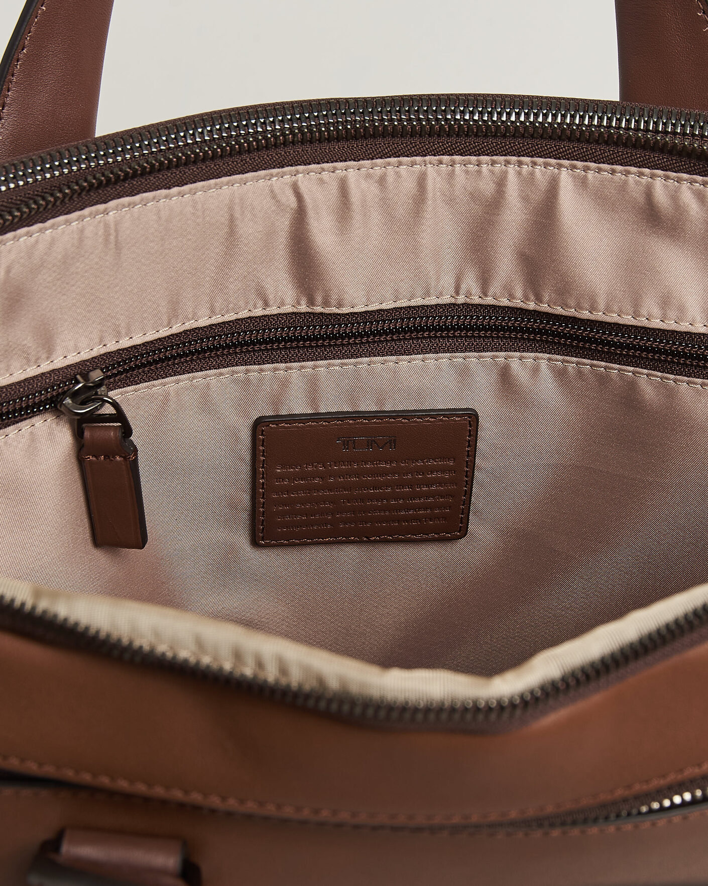 Herre | Vesker | TUMI | Harrison Sycamore Slim Leather Brief Cognac Bombe
