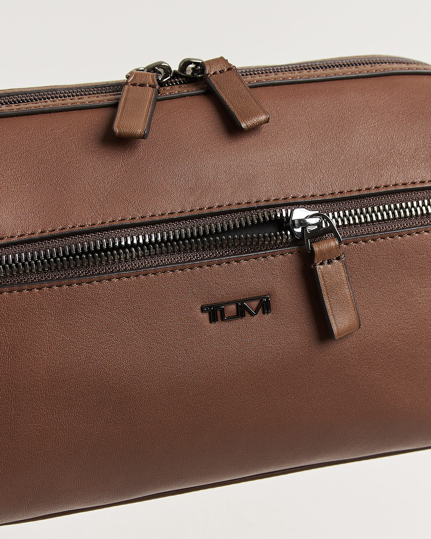Herre | Vesker | TUMI | Framed Travel Kit Cognac